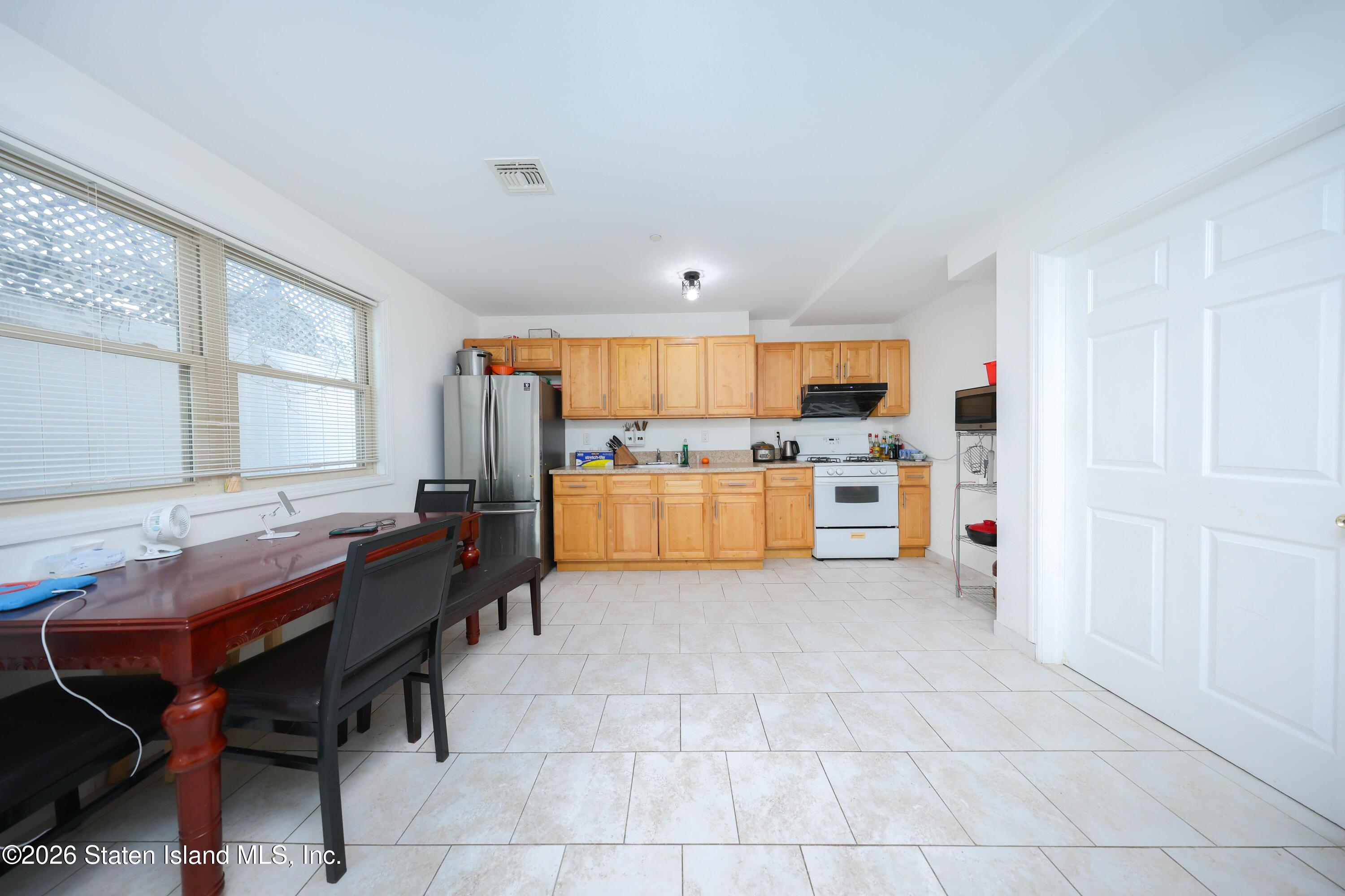77 Delaware Avenue, Staten Island, NY, 10304 image 17