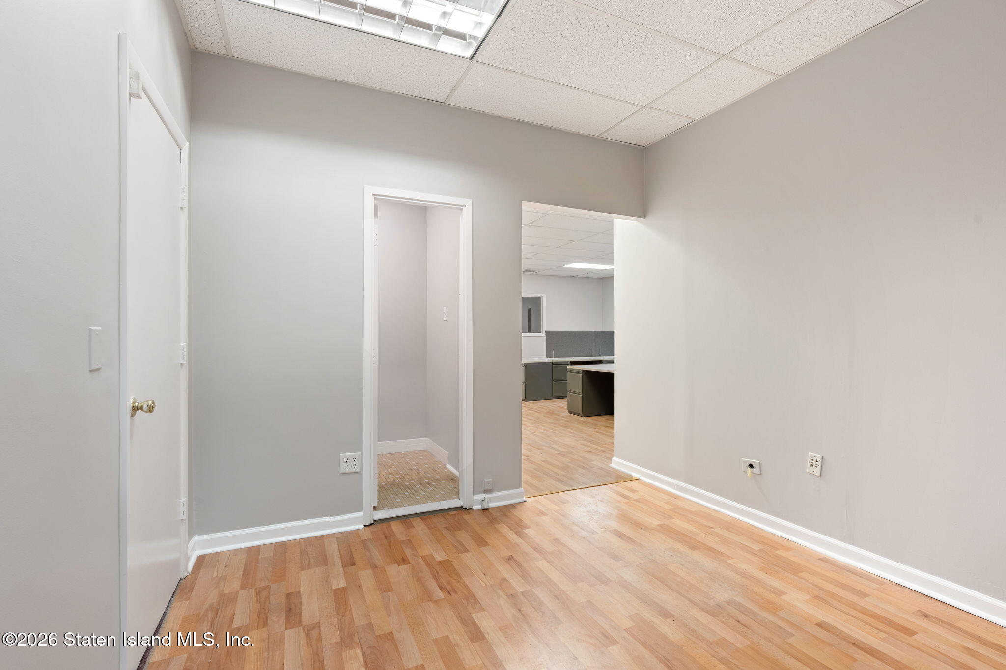 1293 Clove Road, Staten Island, NY, 10301 image 15