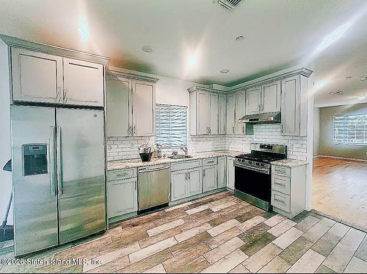 324 Kiswick Street Image 4