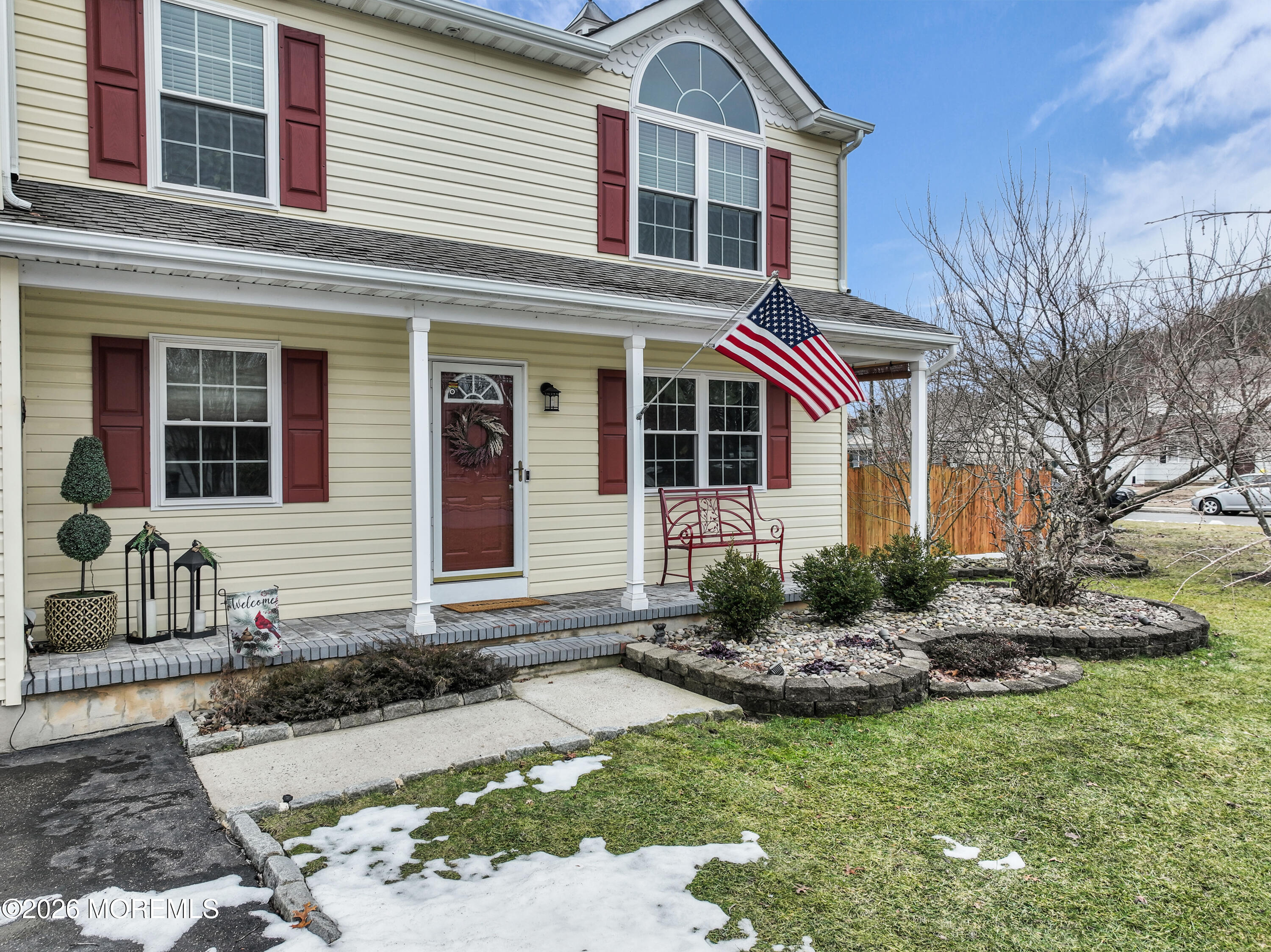 978 Feathertree Drive Image 5