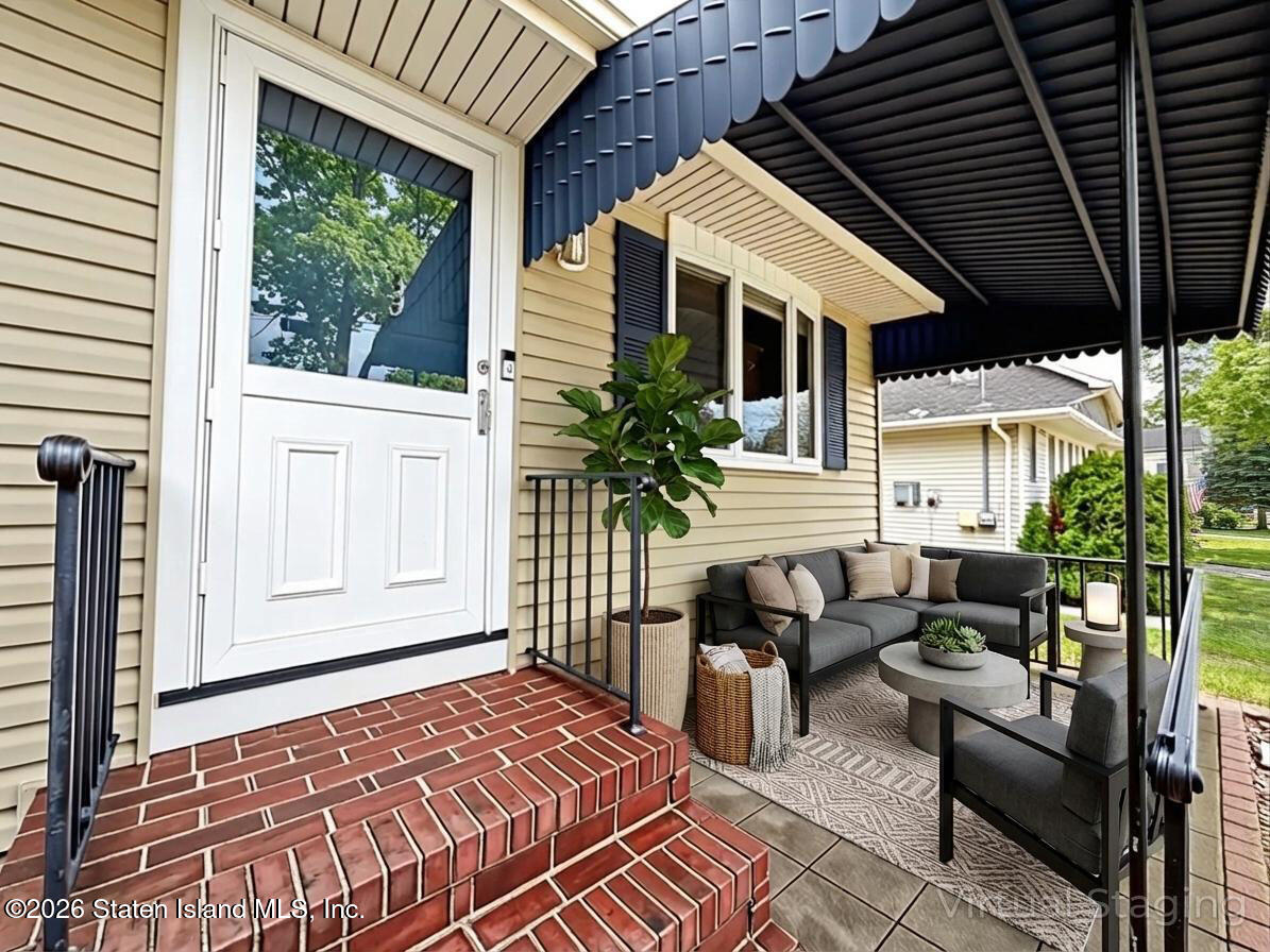 339 Rose Avenue Image 4