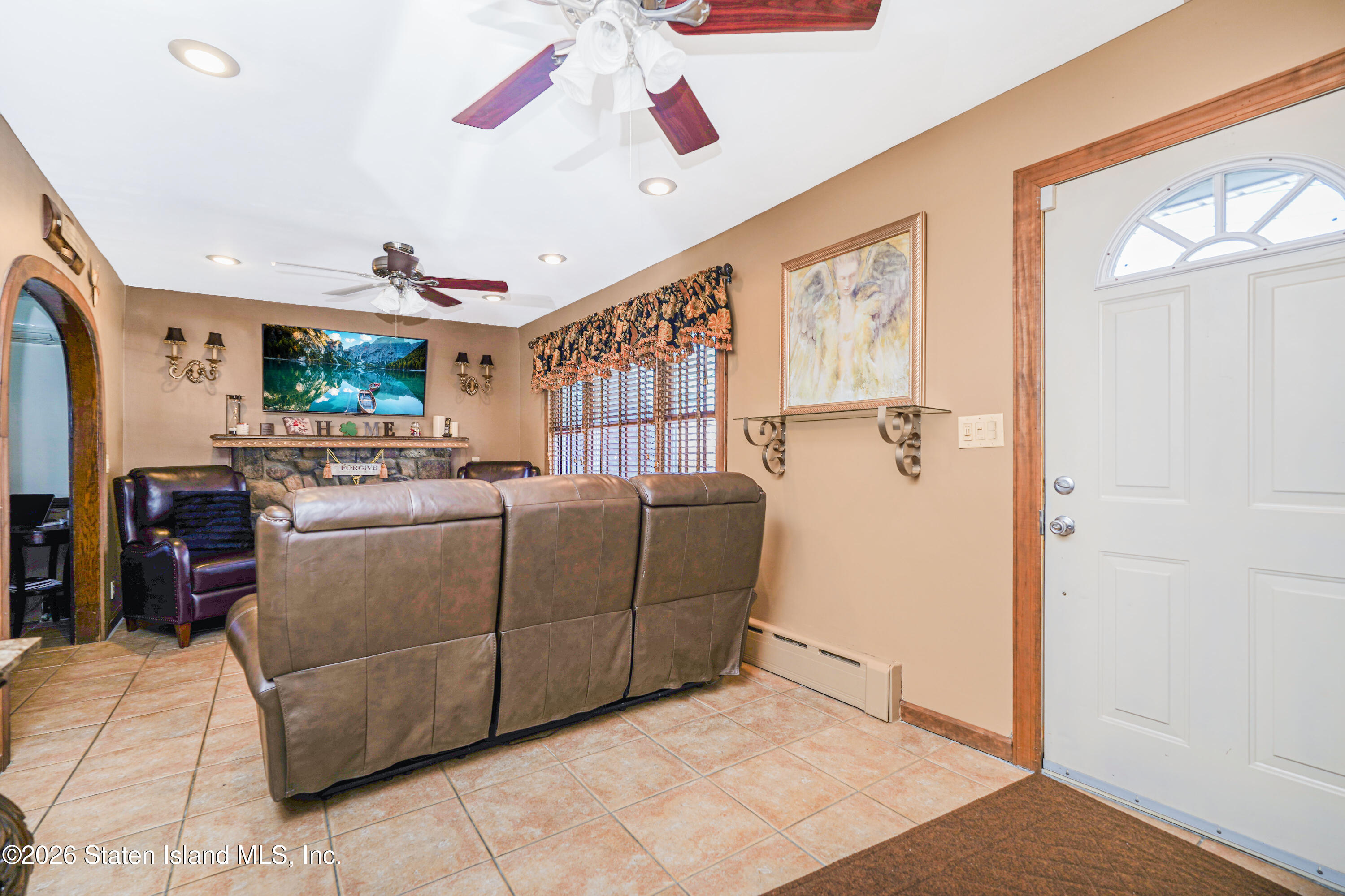 76 Whitman Avenue Image 3