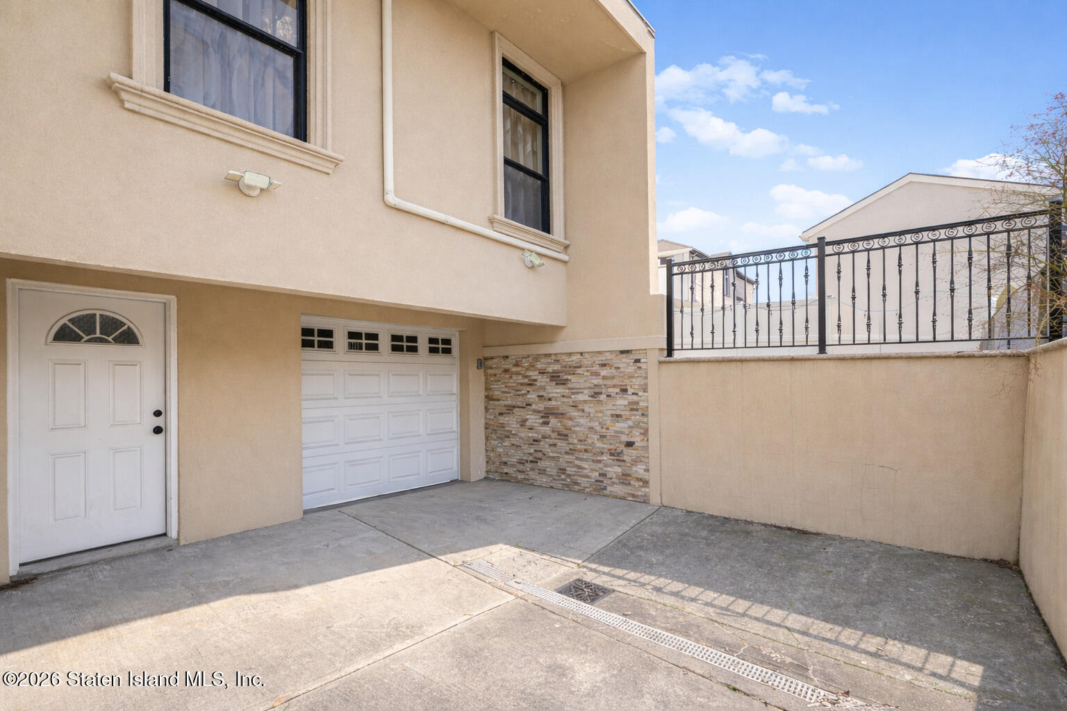 581 Rockaway Street Image 3