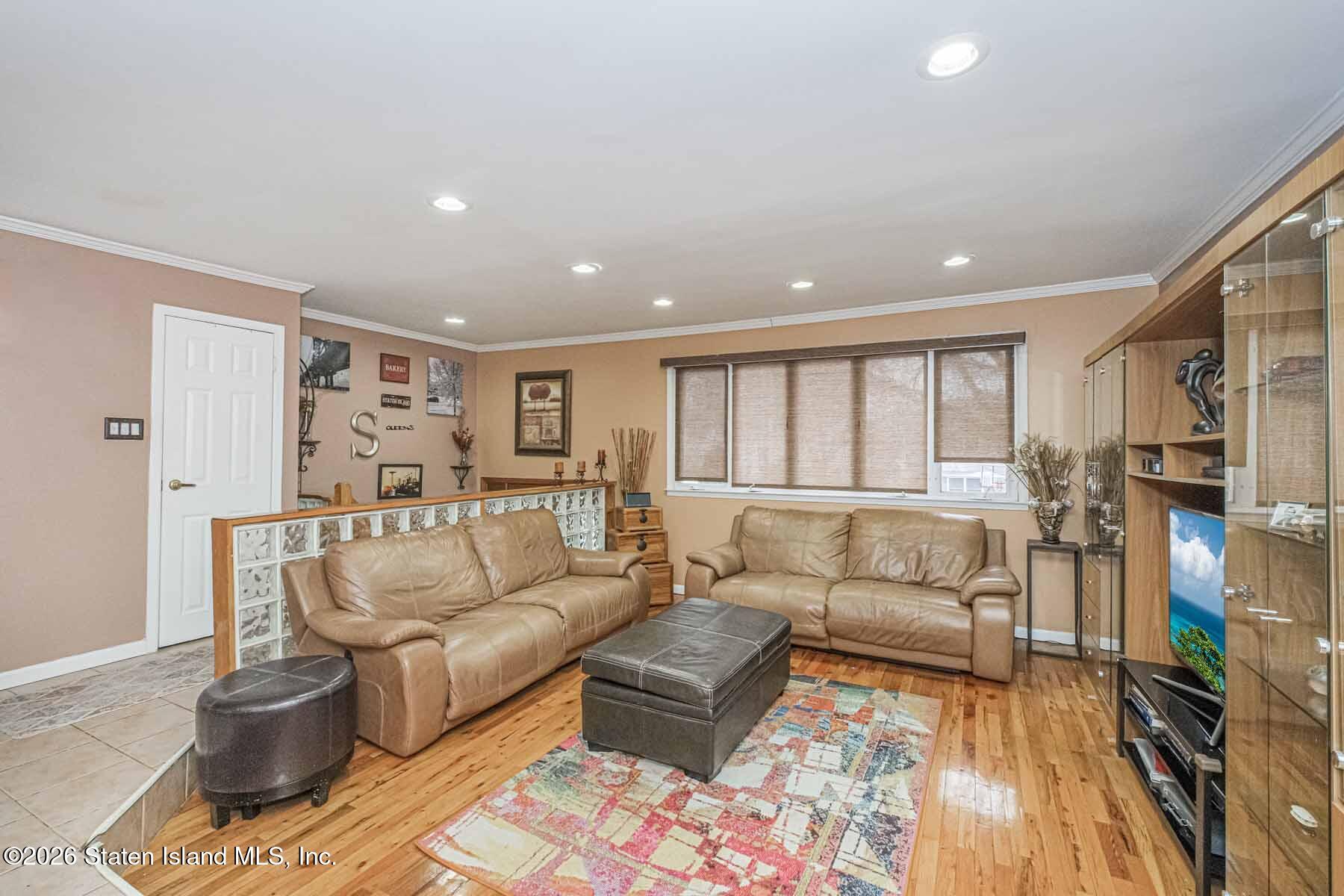 42 Vassar Street Image 4