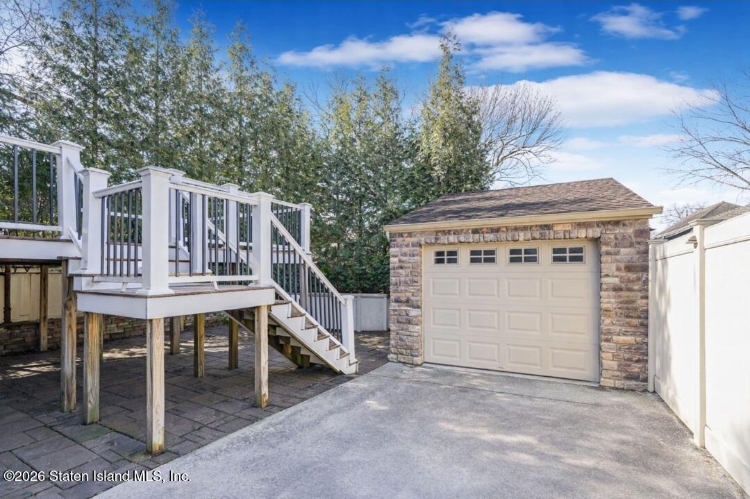 252 Barnard Avenue Image 3