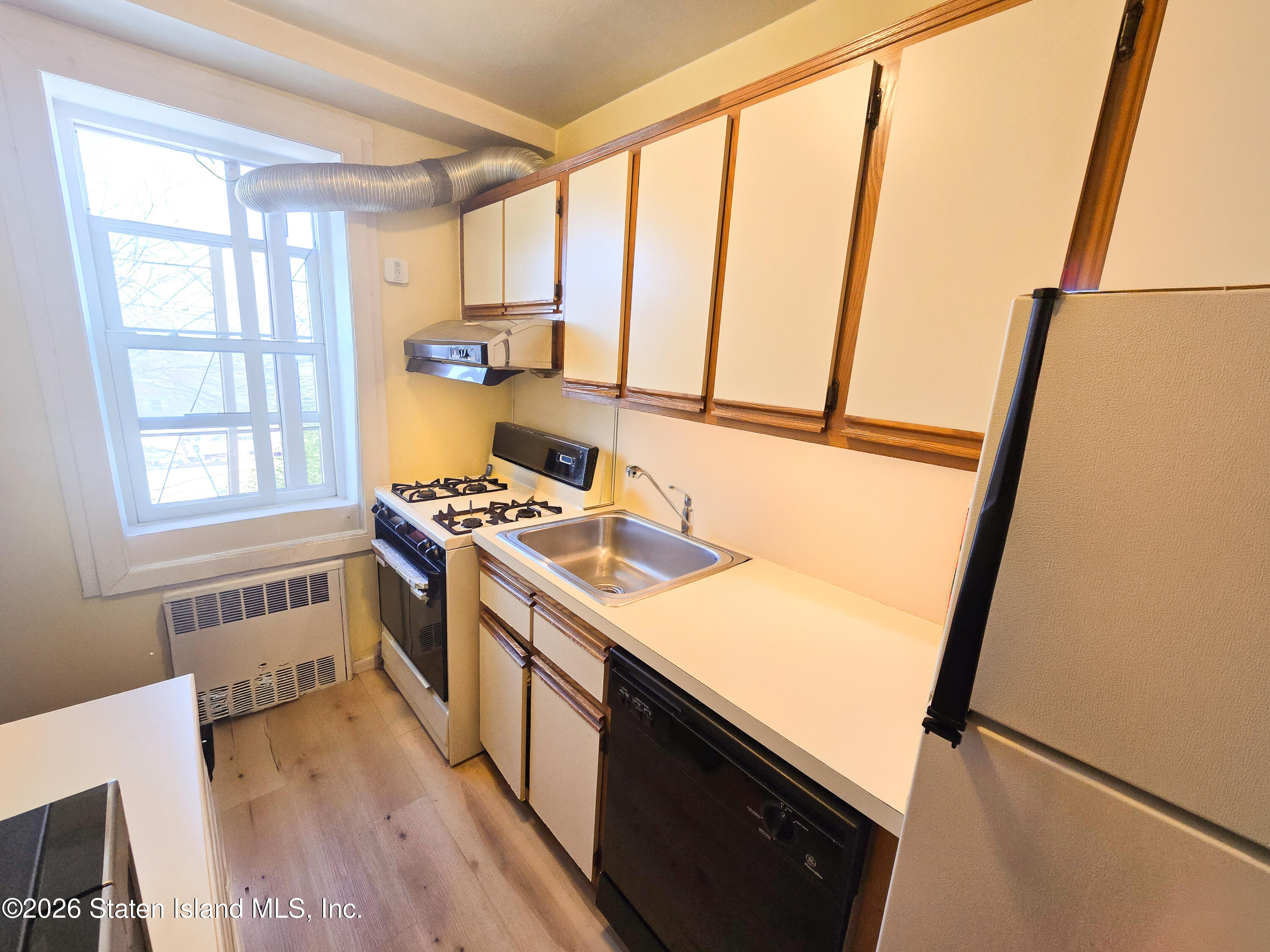 140-35 Burden Crest 504, Queens, NY, 11435 image 8