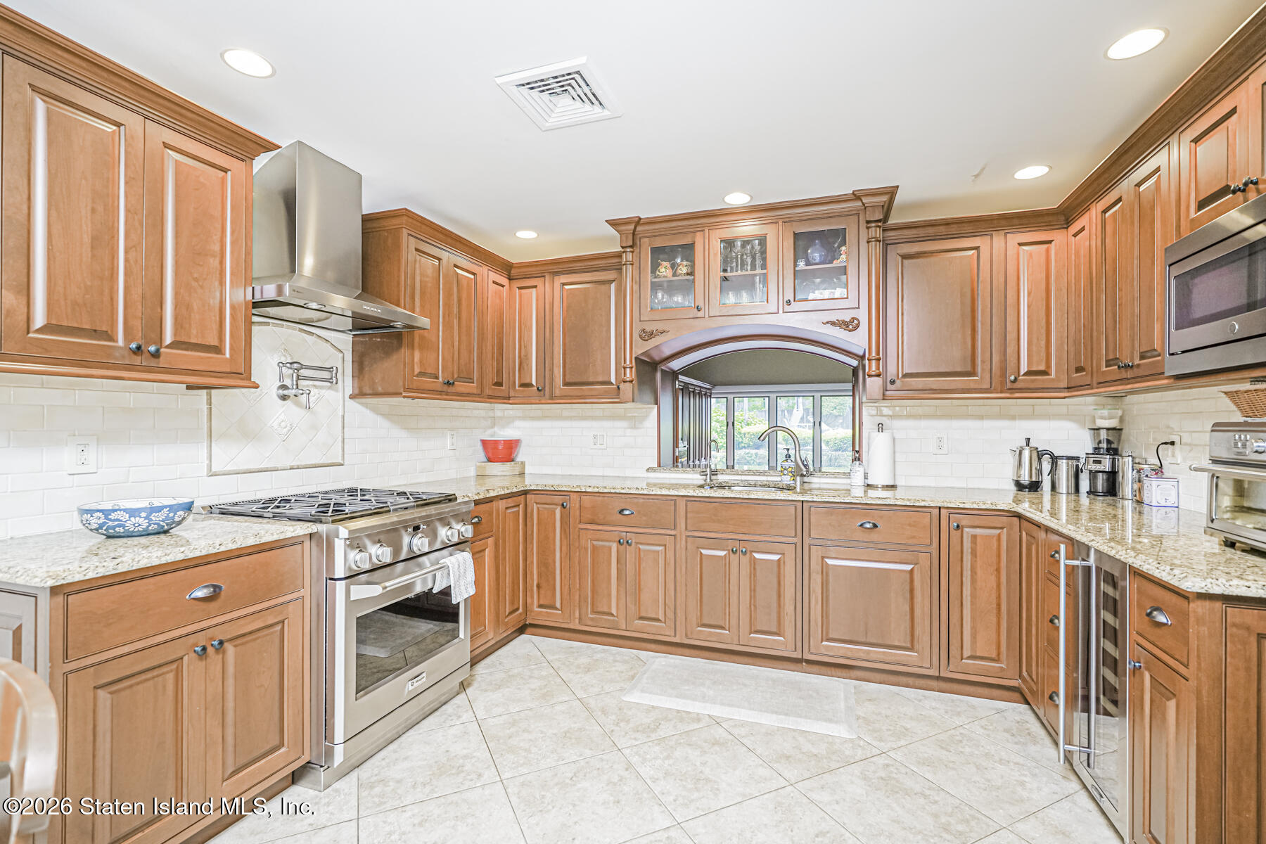 713 Edgegrove Avenue, Staten Island, NY, 10312 image 18