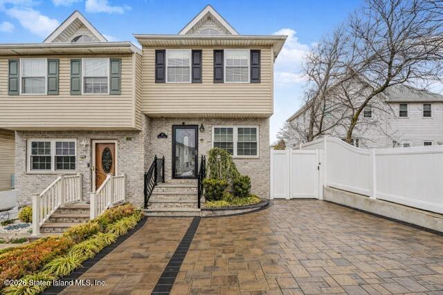 47 Garden Street Image 1