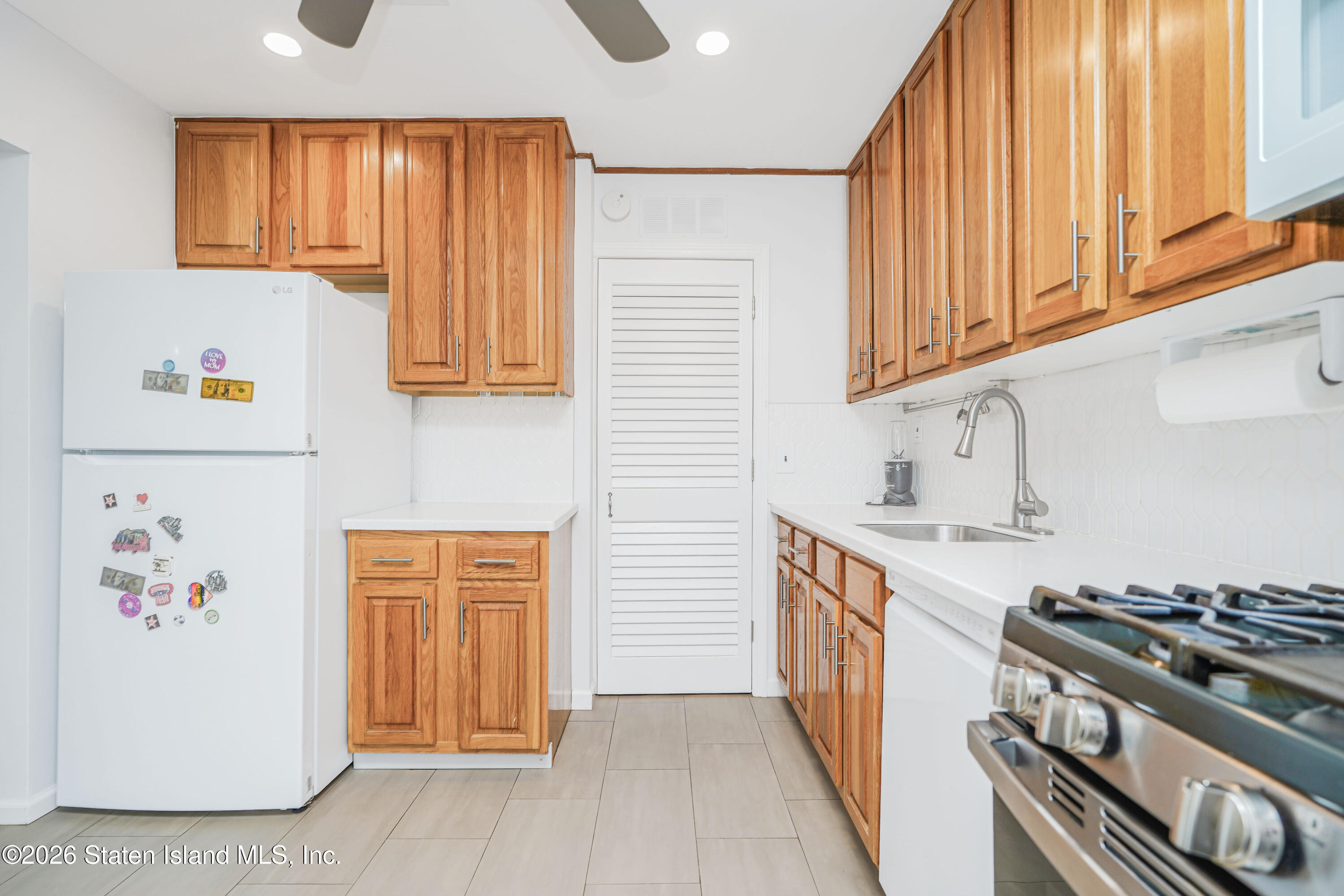 82 Belmar Drive, Staten Island, NY, 10314 image 9