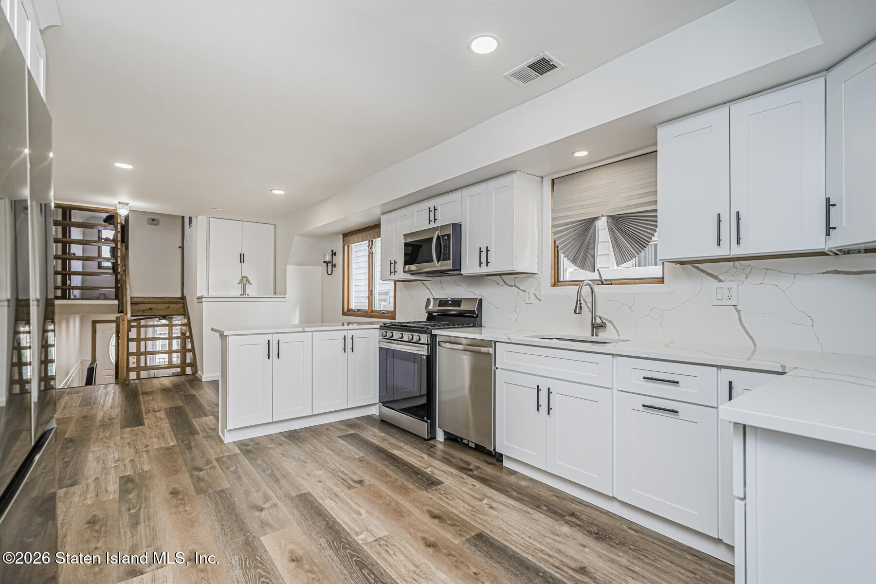 204 Lindenwood Road, Staten Island, NY, 10308 image 12