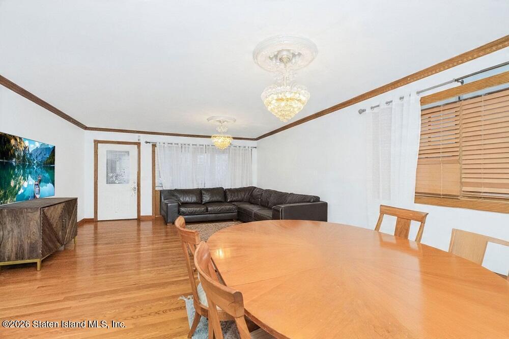 327 Bedford Avenue Image 4