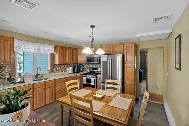 35 Cattaraugus Street Image 5