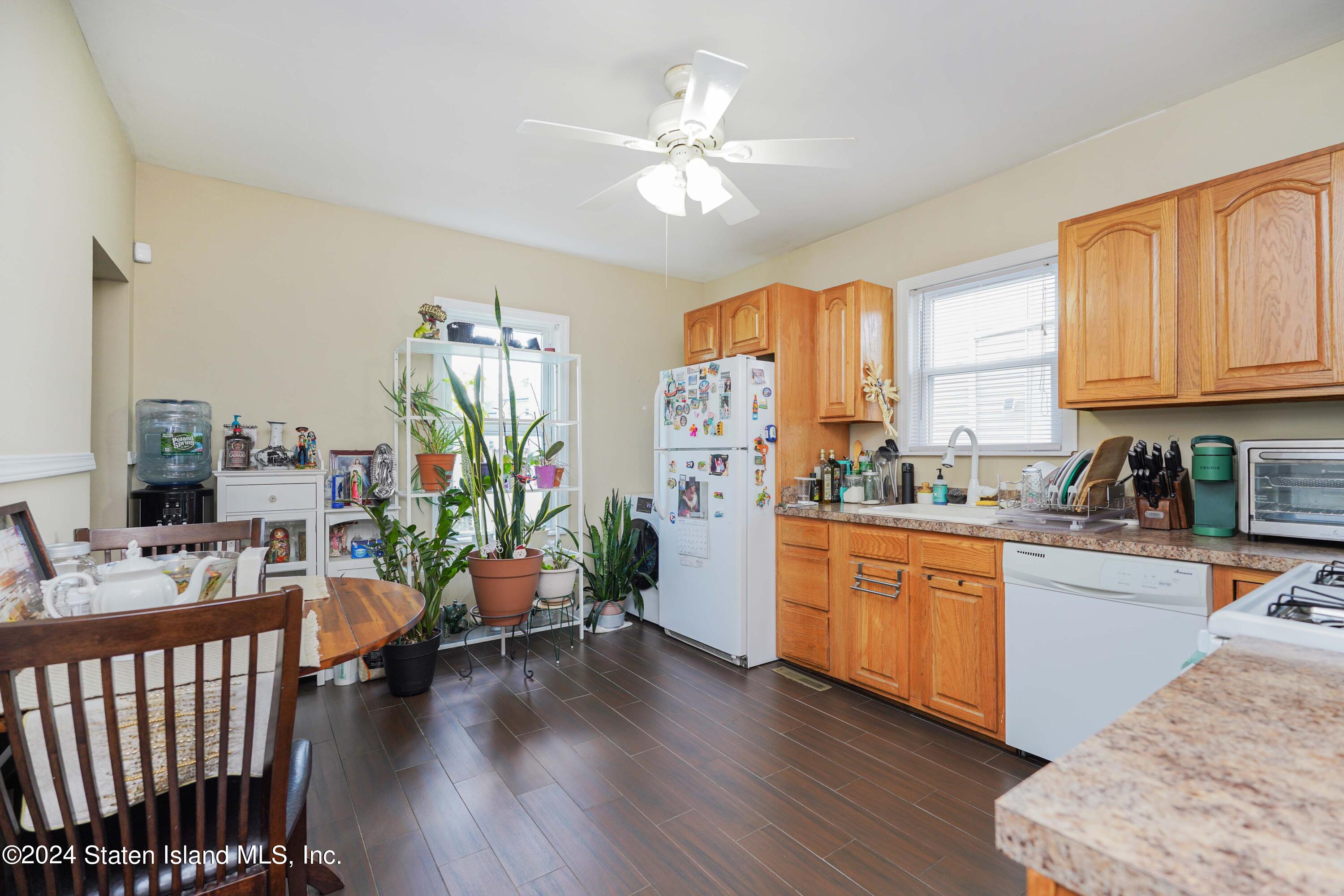28 Hooker Place, Staten Island, NY, 10302 image 9