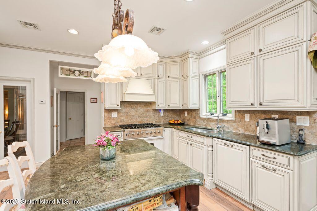 65 Cedarcliff Road, Staten Island, NY, 10301 image 12