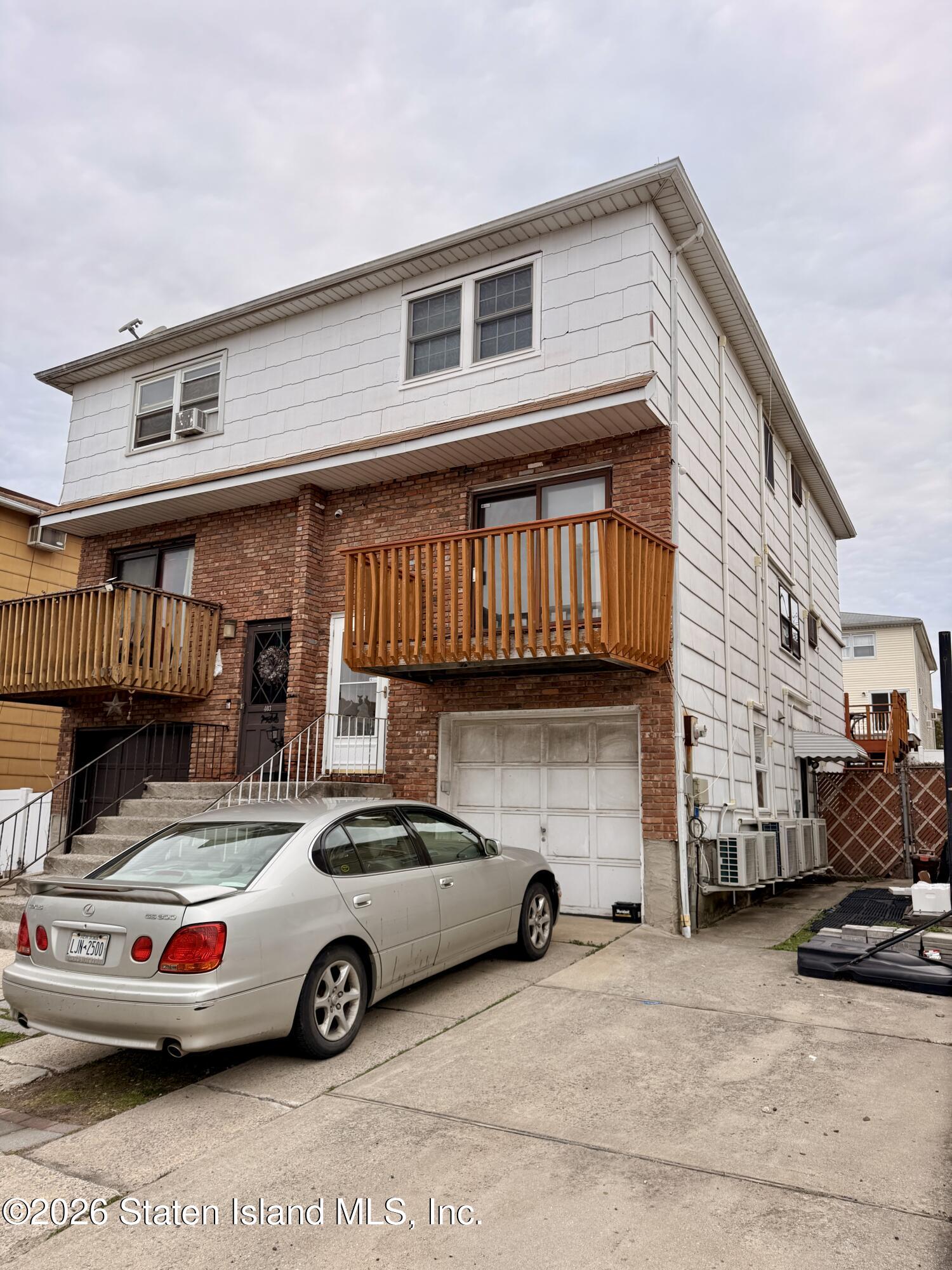401 Travis Avenue Image 1