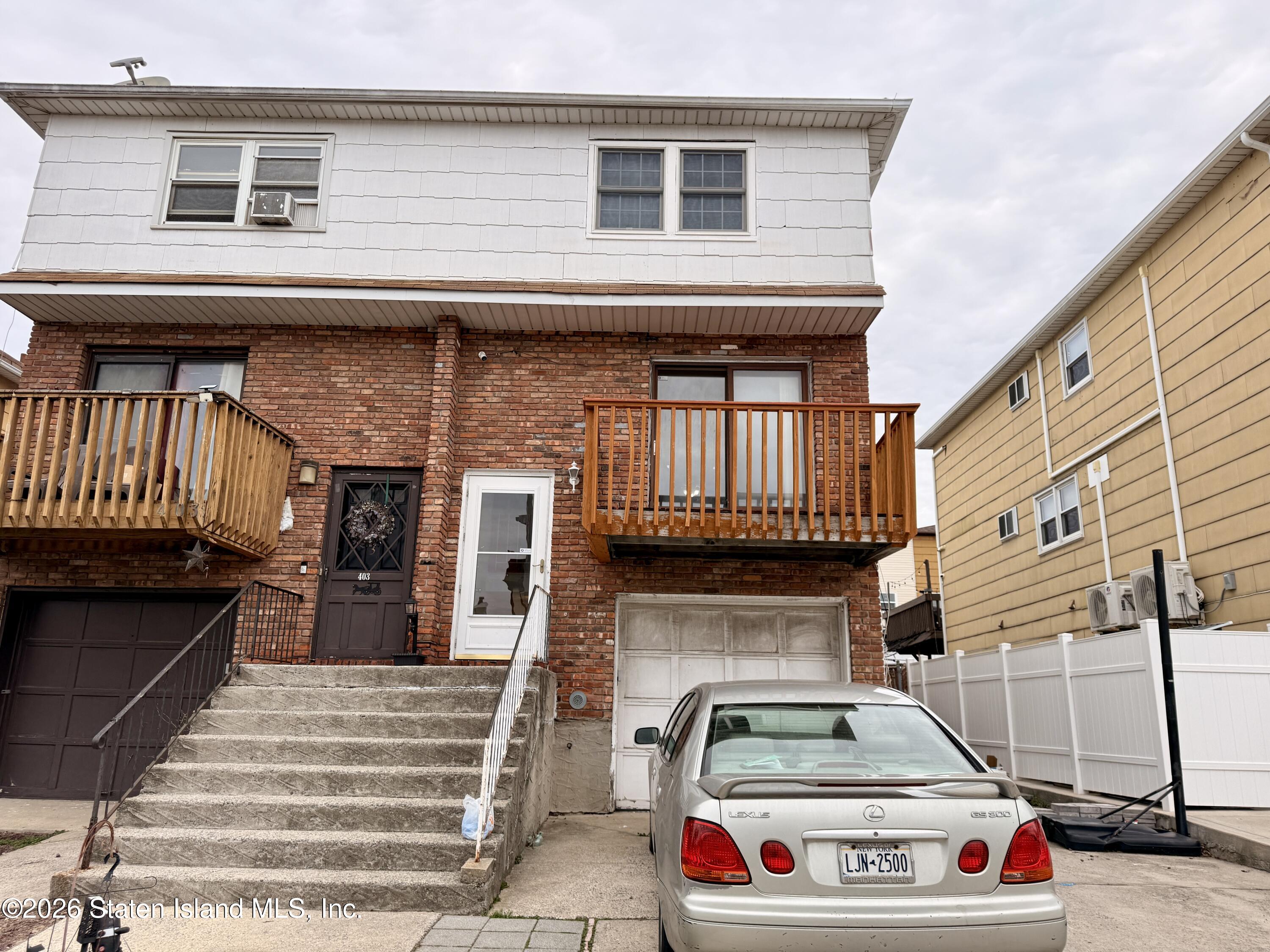 401 Travis Avenue Image 4