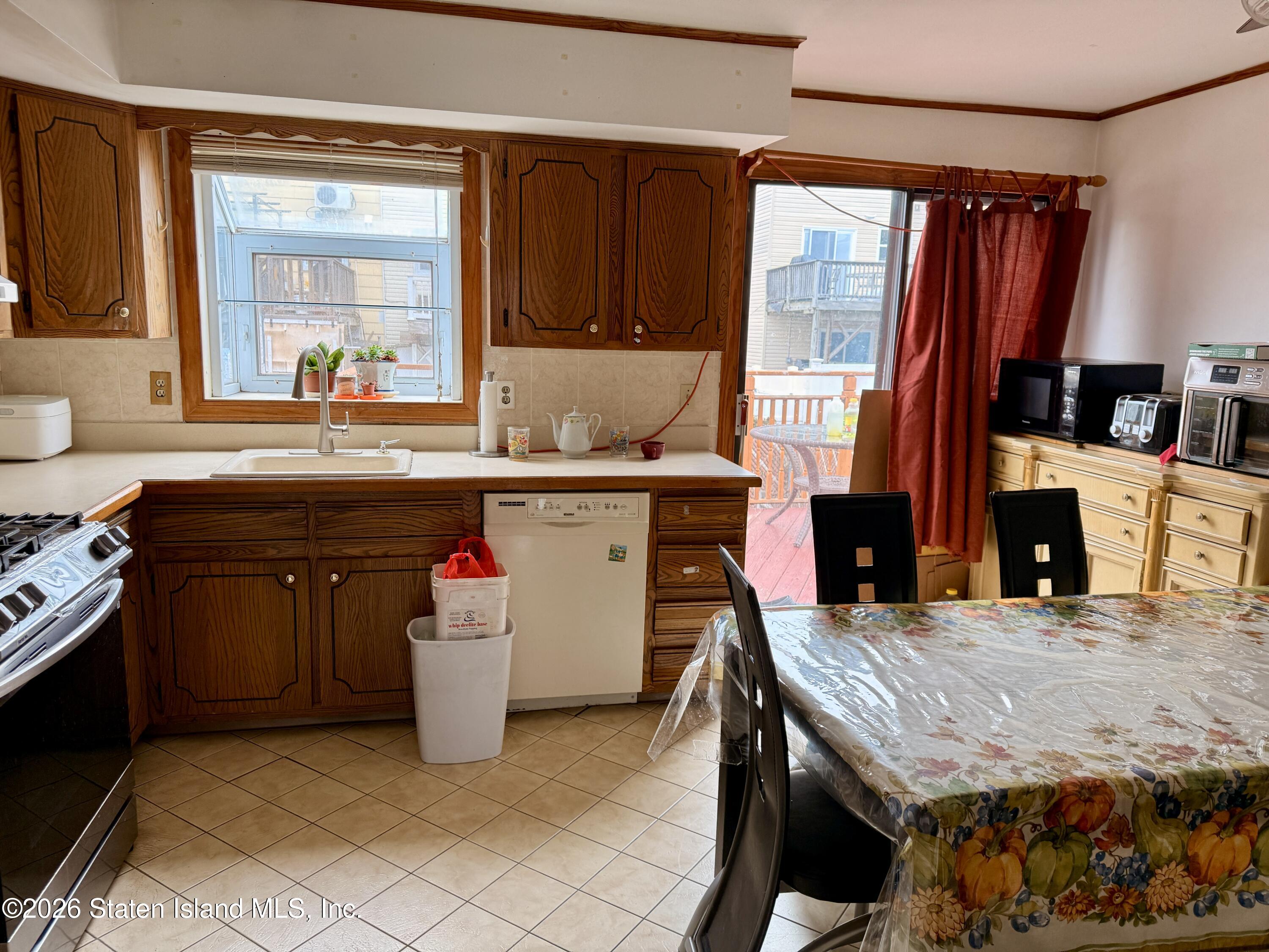 401 Travis Avenue, Staten Island, NY, 10314 image 11