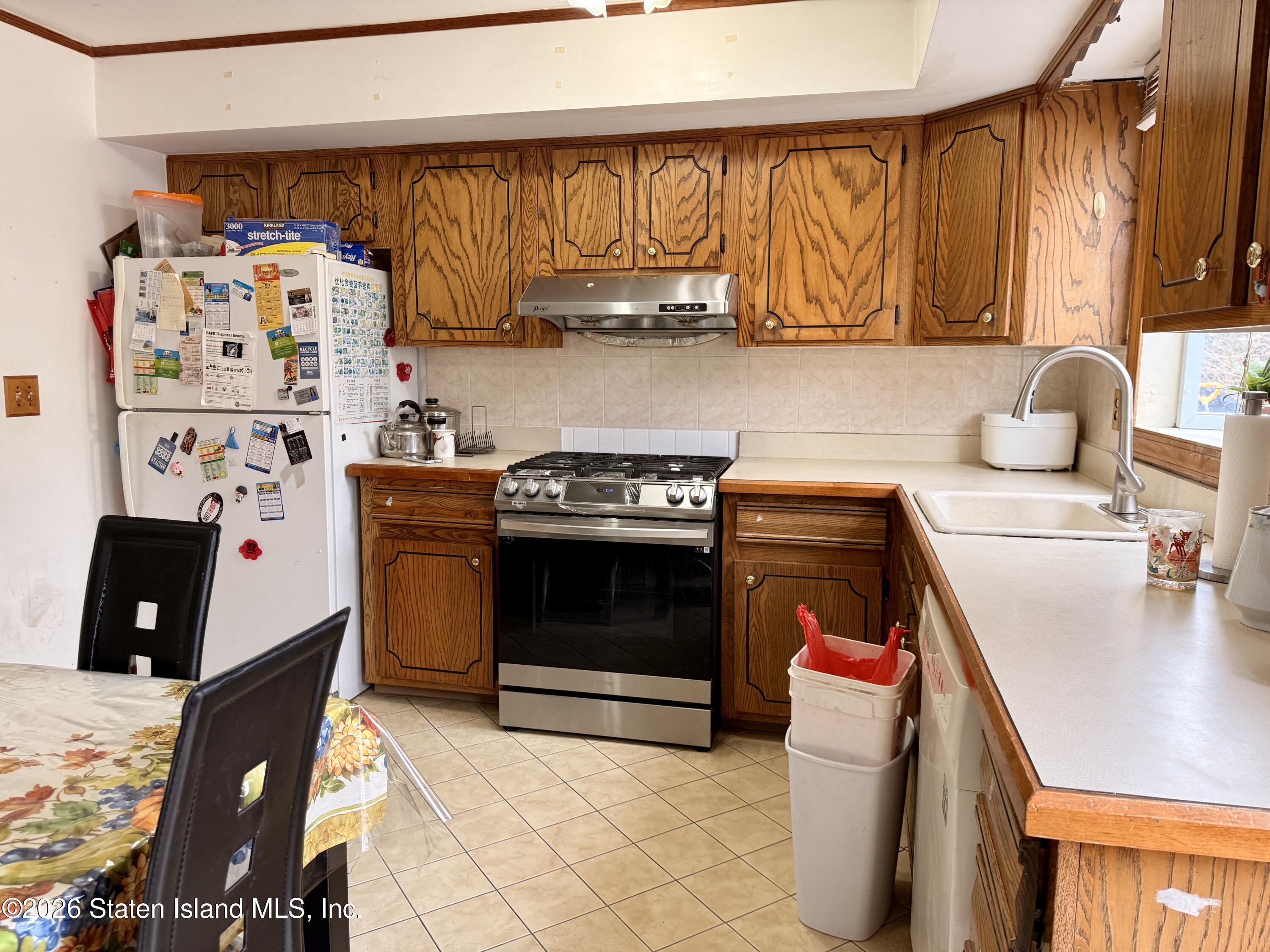 401 Travis Avenue, Staten Island, NY, 10314 image 12