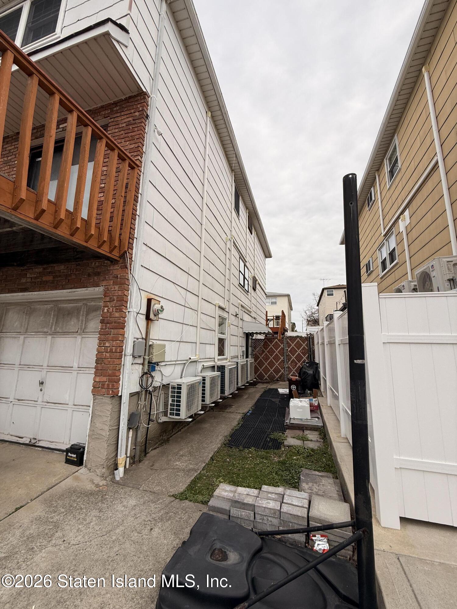 401 Travis Avenue Image 5