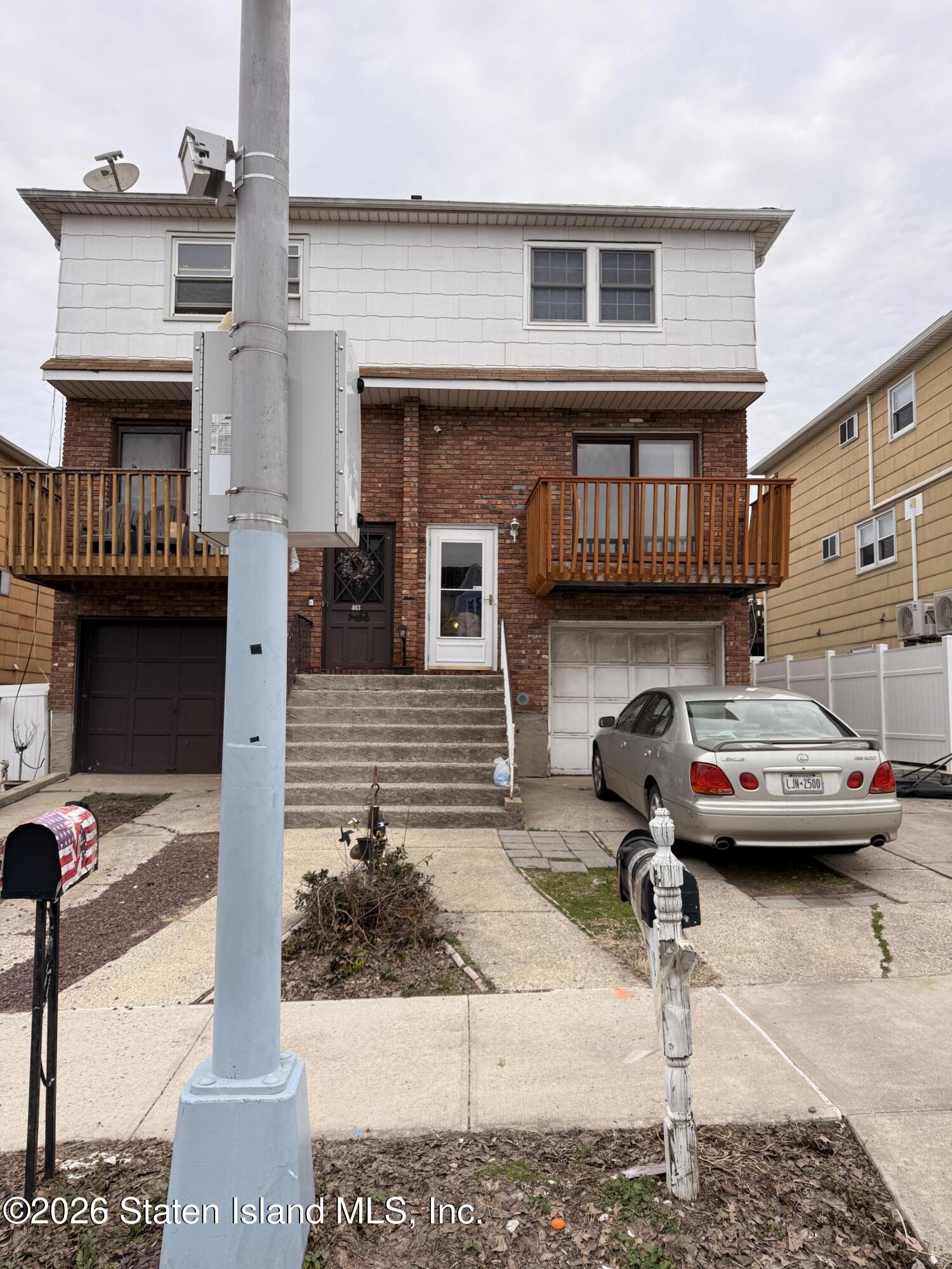 401 Travis Avenue Image 3
