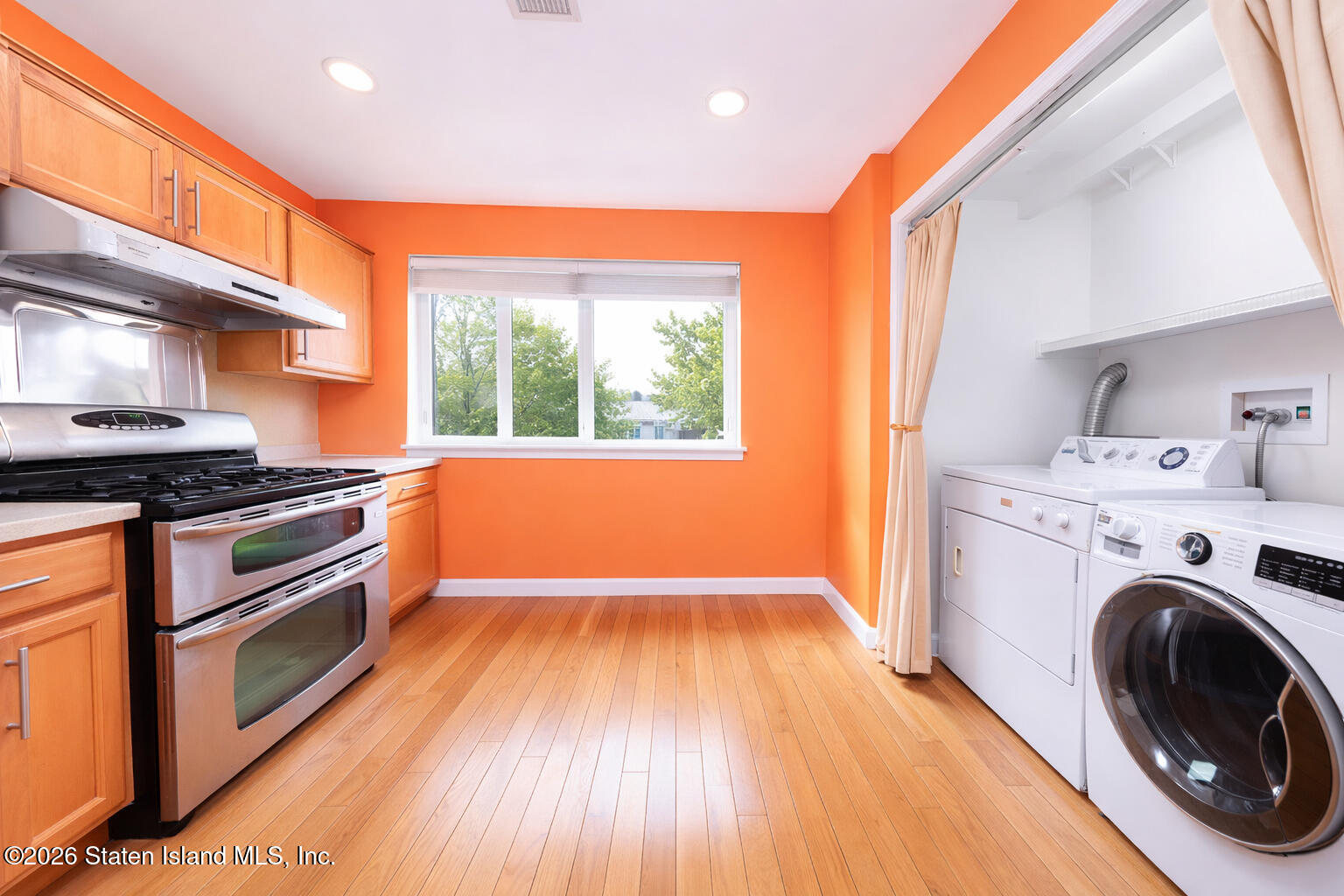 33 Savo Lane, Staten Island, NY, 10305 image 10