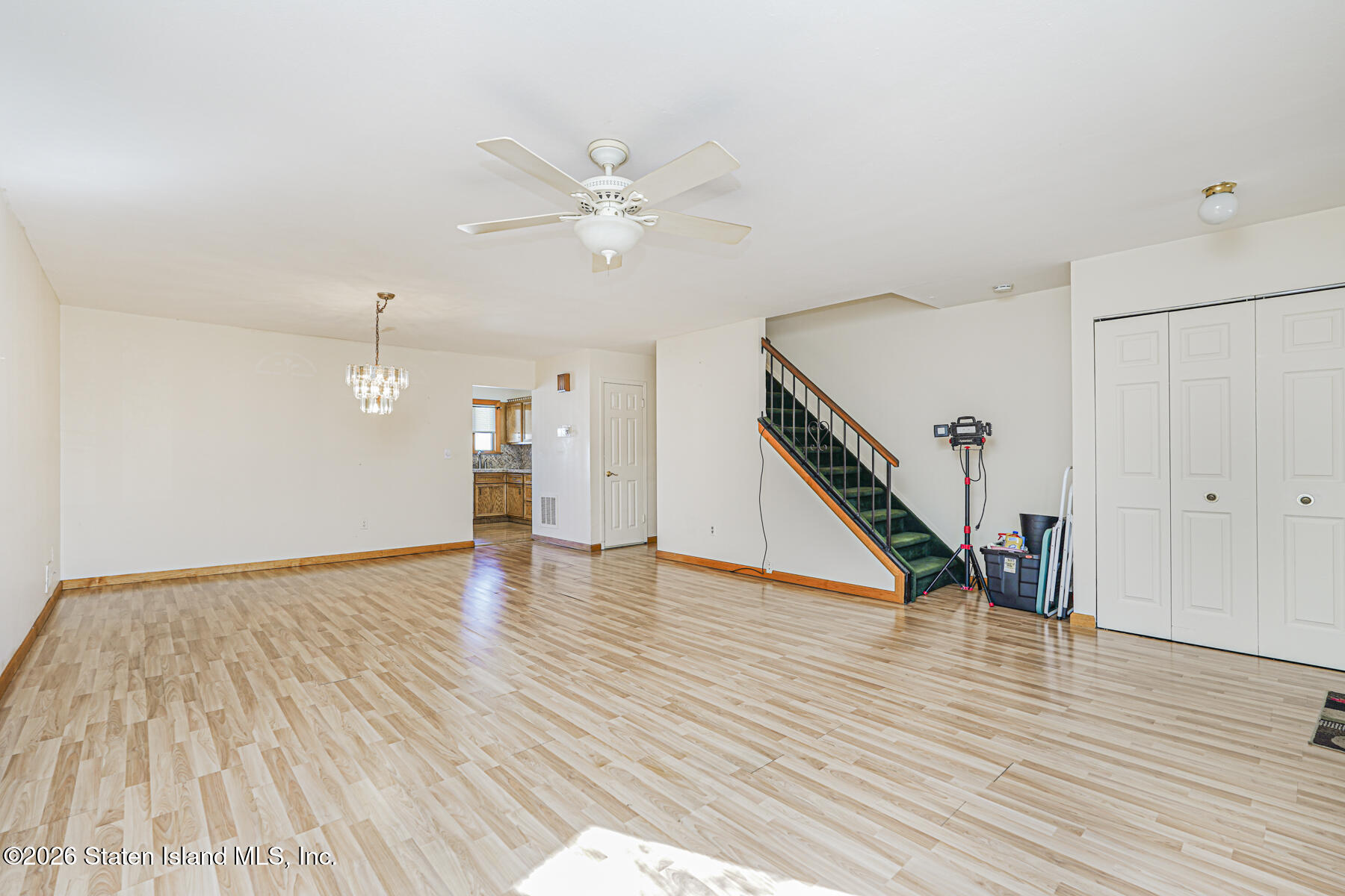 221 Balsam Place Image 4