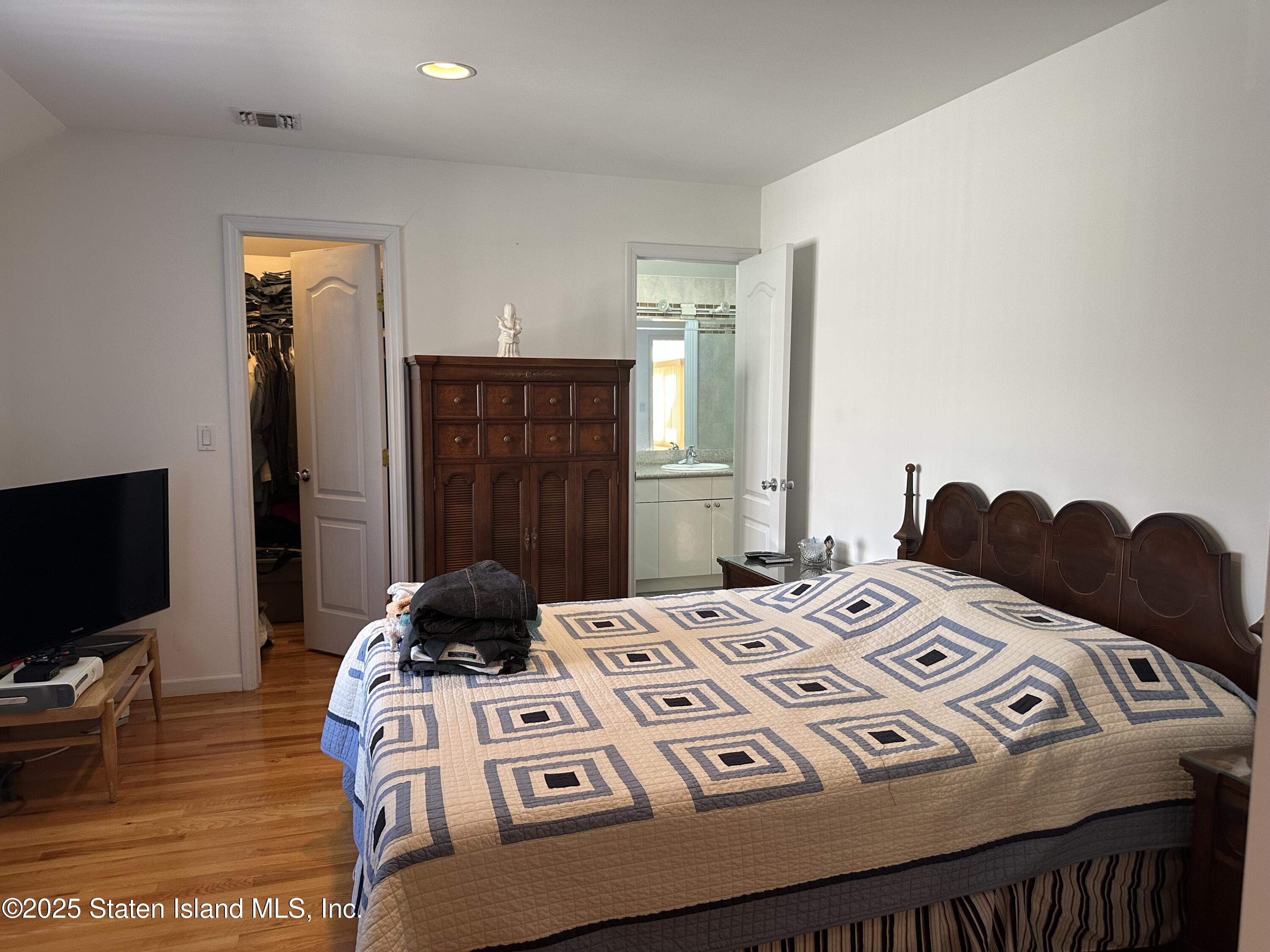 18 Dobbs Place, Staten Island, NY, 10301 image 32