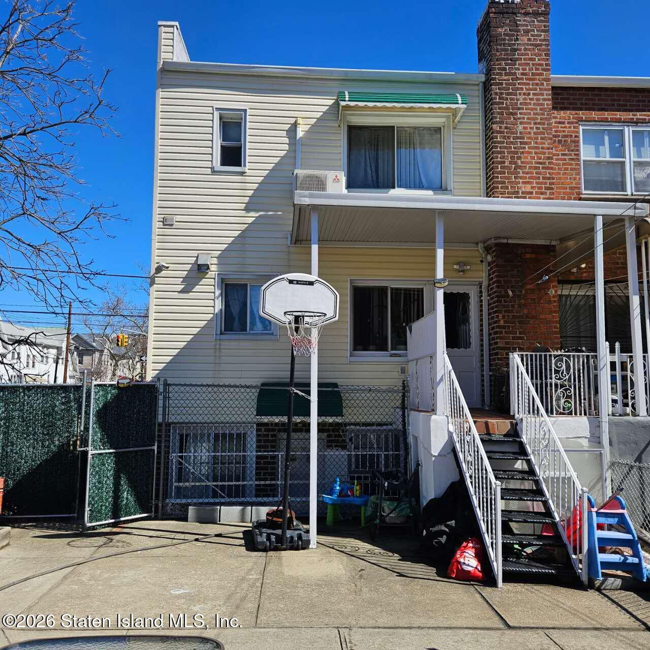 1902 W 11th Street Image 4