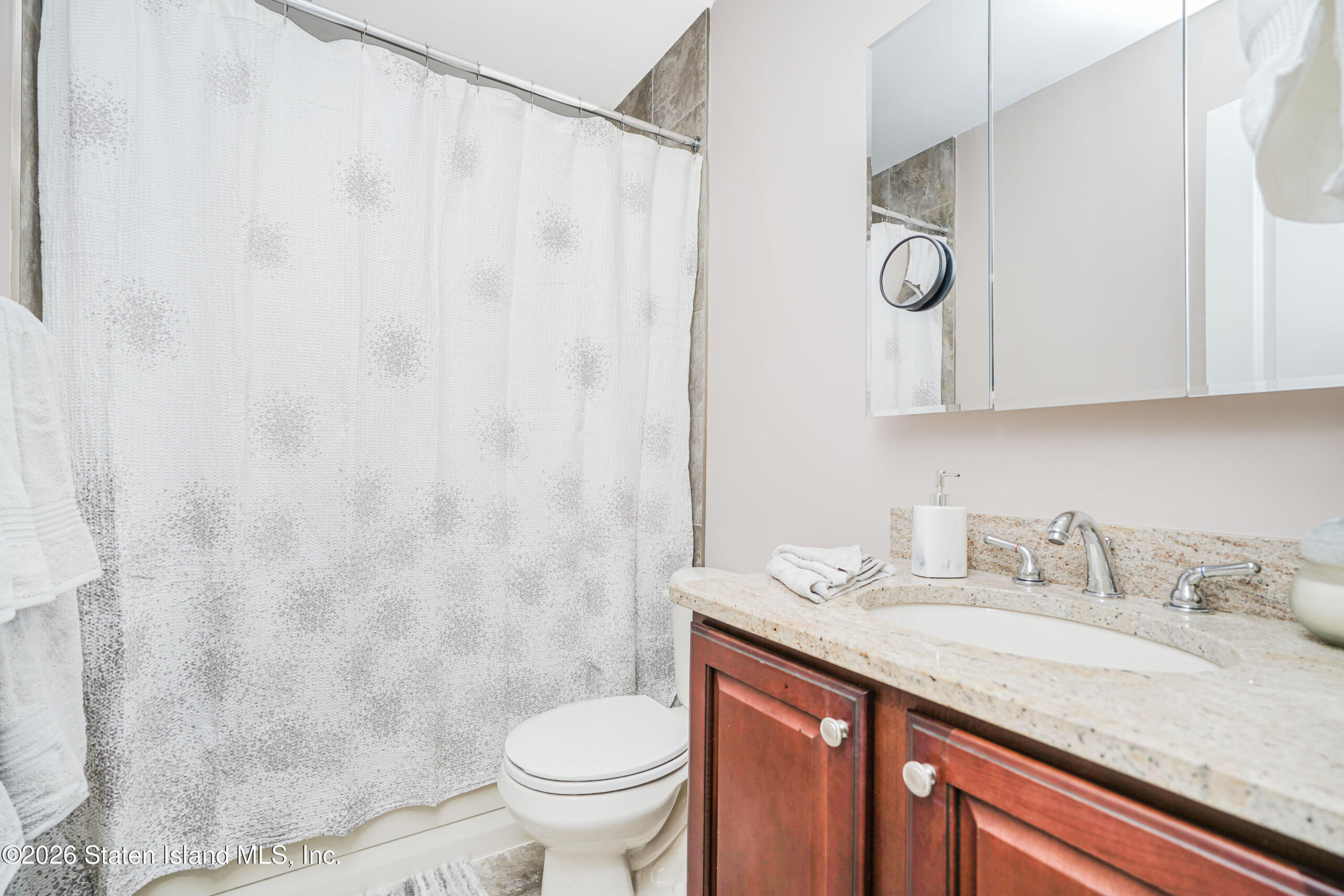 196 Presentation Circle, Staten Island, NY, 10312 image 17