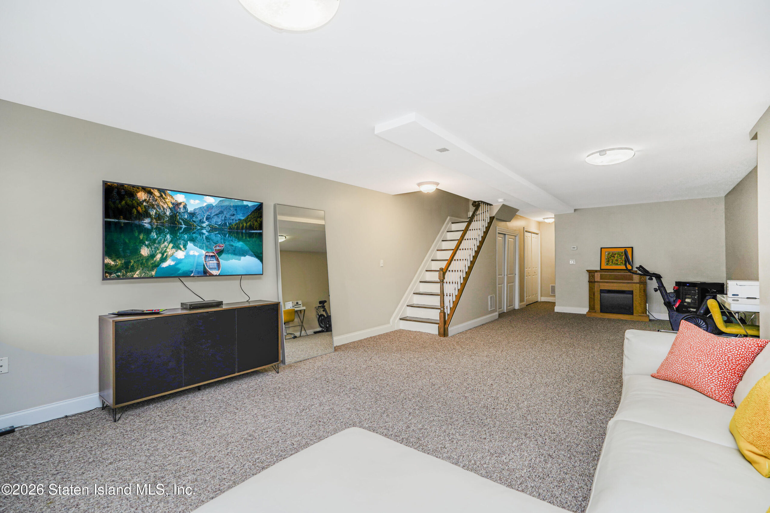 196 Presentation Circle, Staten Island, NY, 10312 image 23