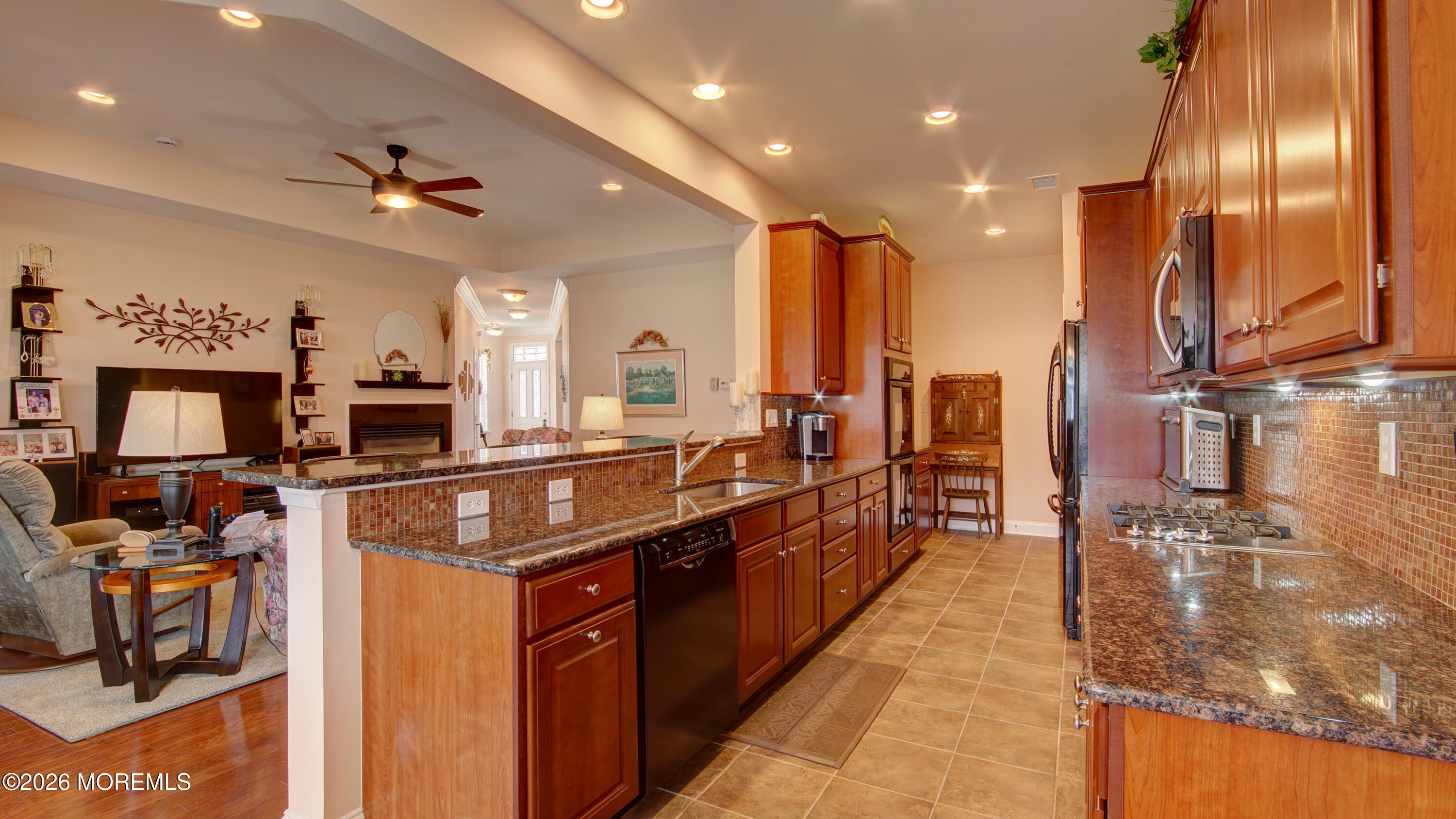 21 W Baccio Lane, Farmingdale, NJ, 07727 image 16