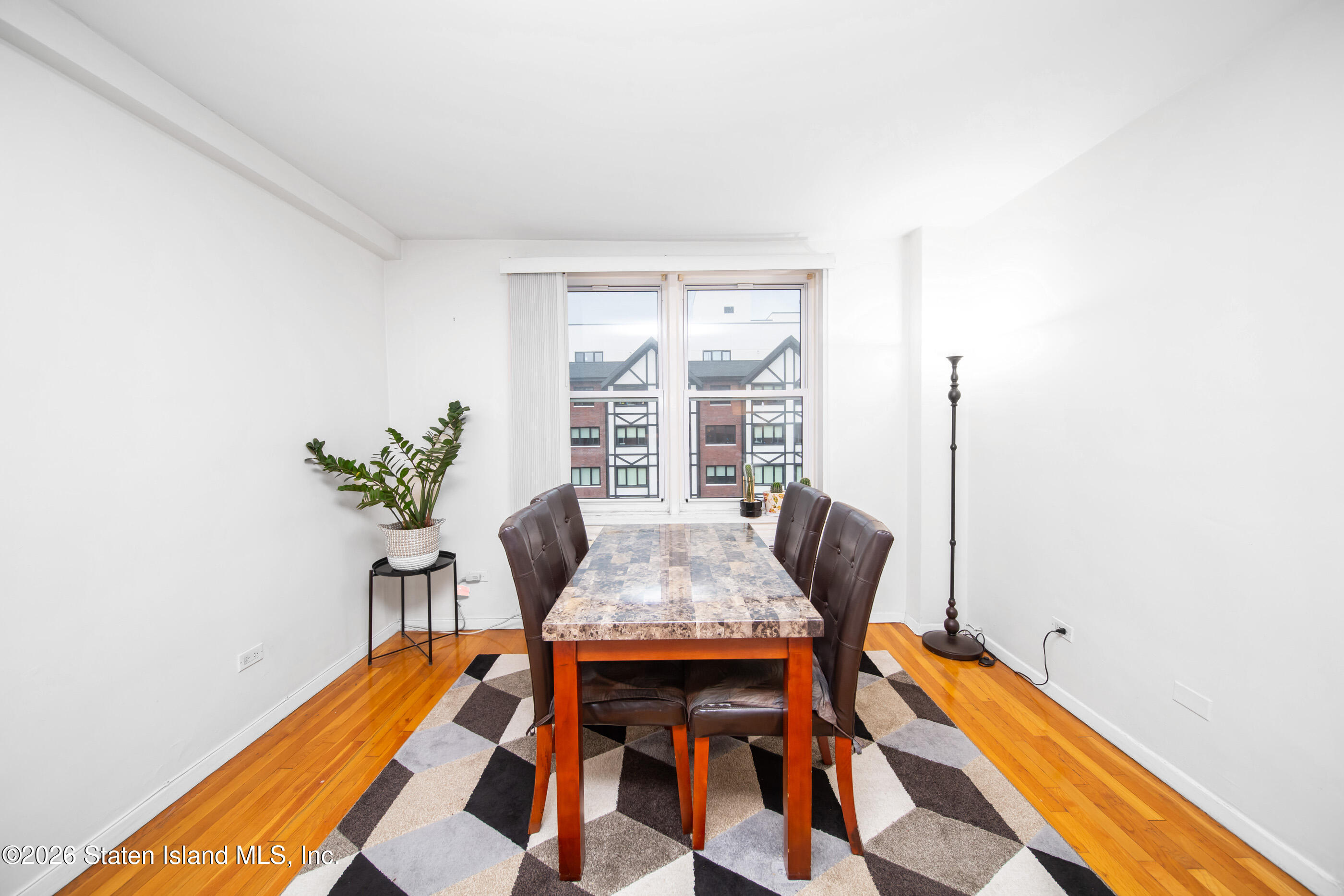 241-20 Northern Boulevard 5e, Queens, NY, 11362 image 10