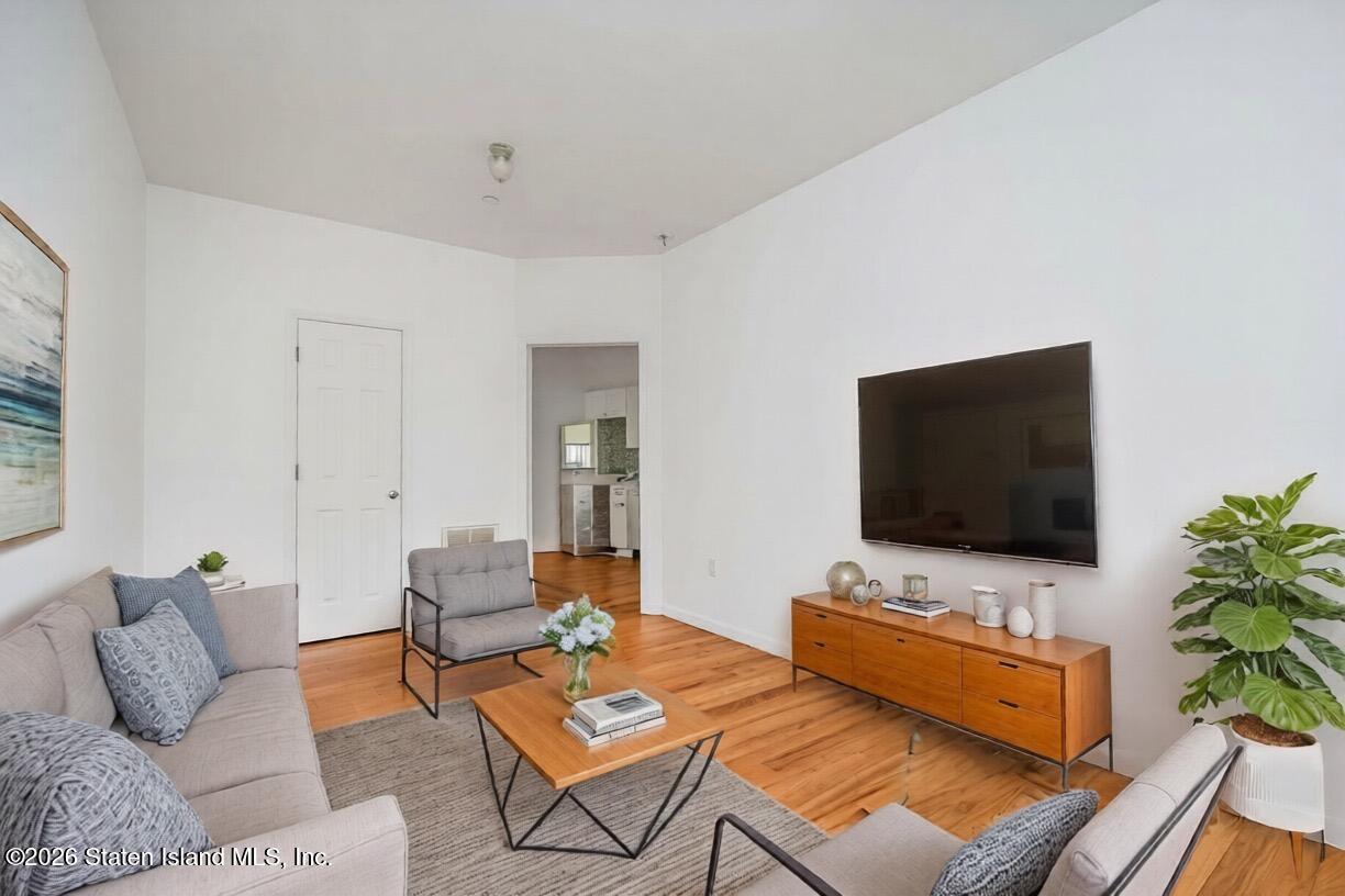 210 Corson Avenue Image 5