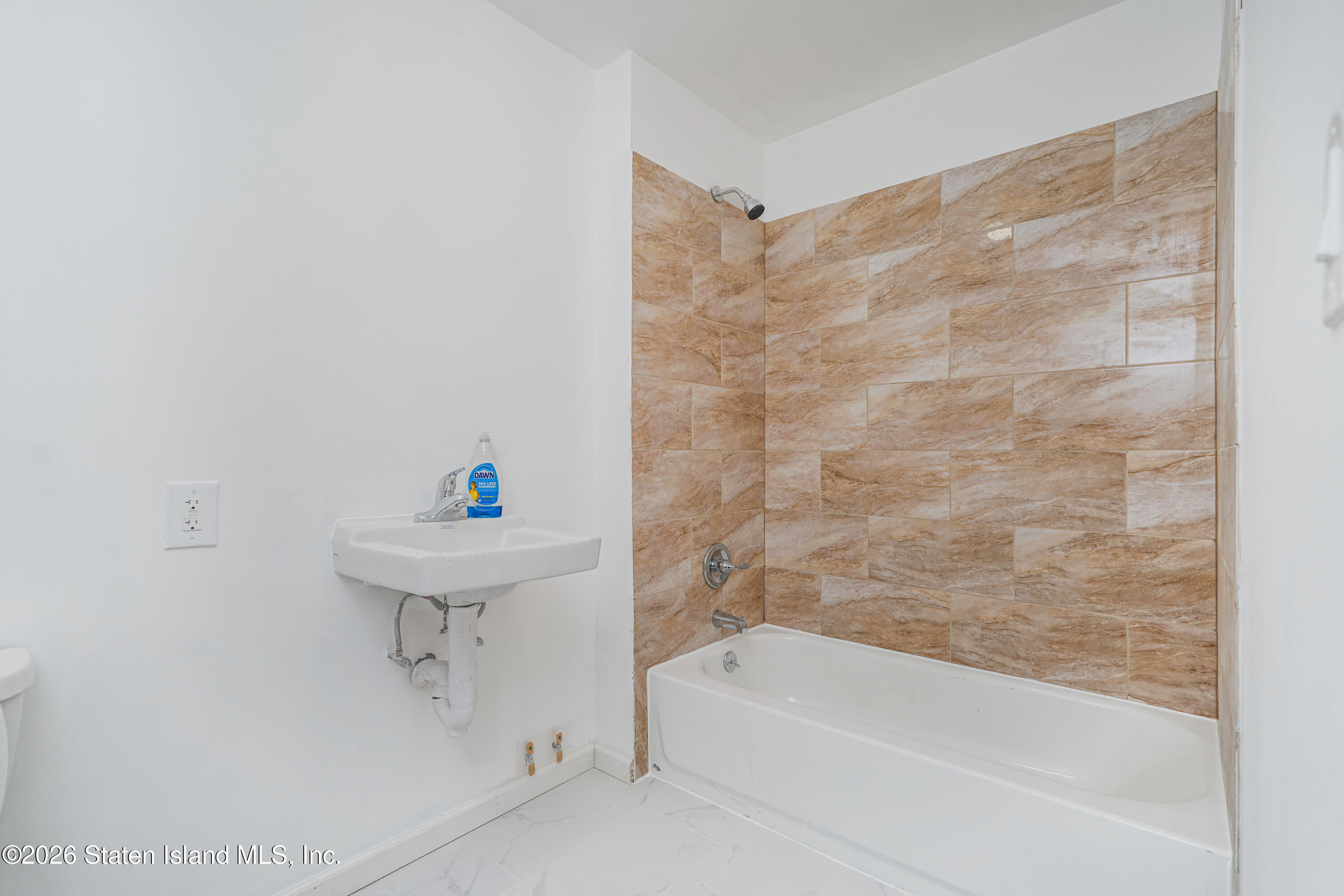 210 Corson Avenue, Staten Island, NY, 10301 image 25