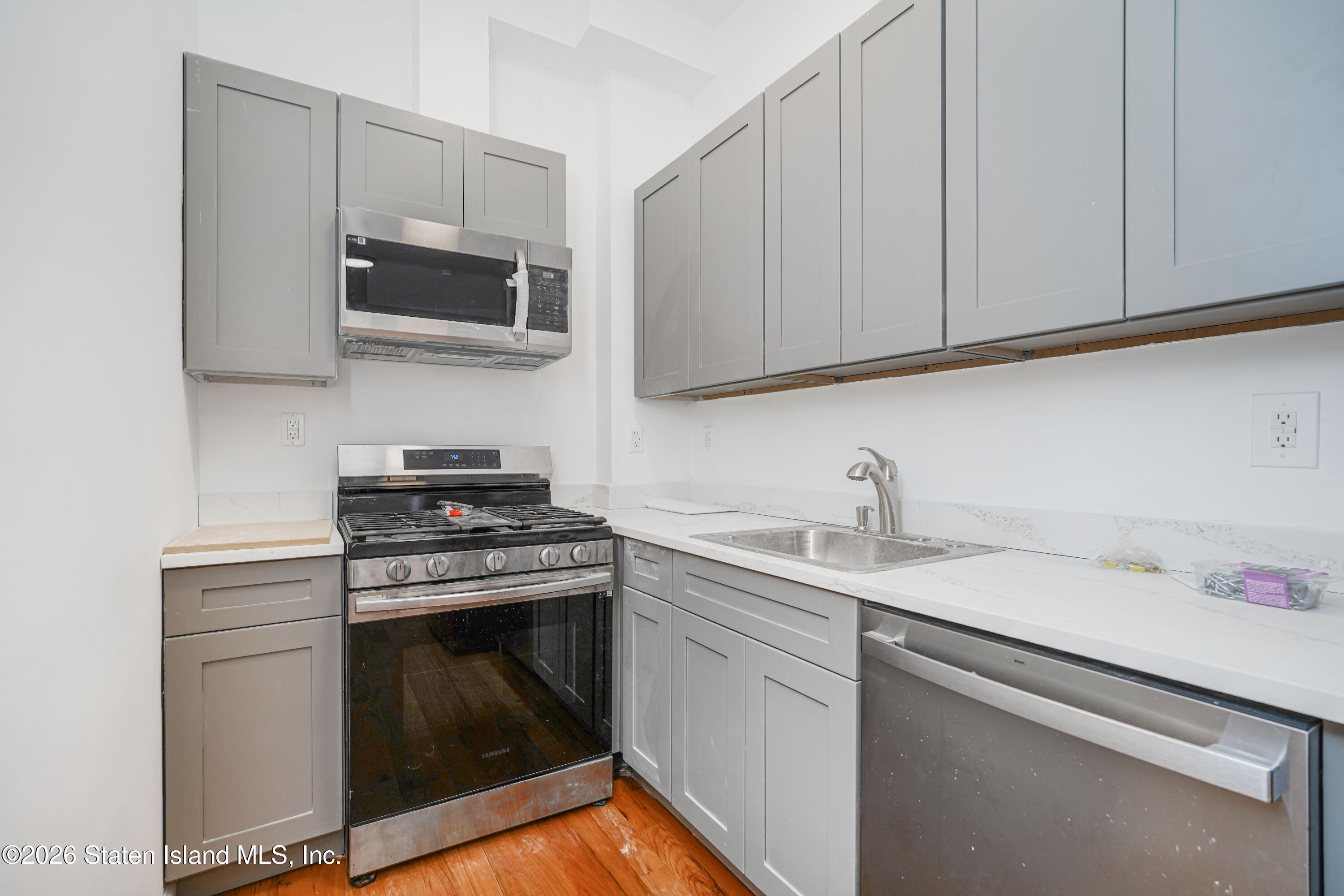 210 Corson Avenue, Staten Island, NY, 10301 image 22