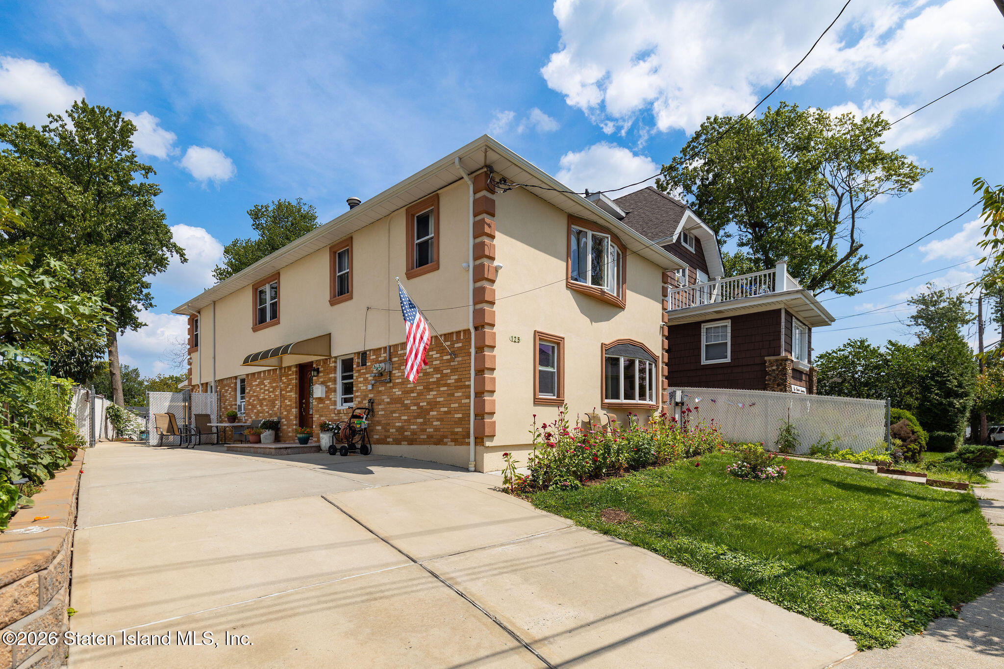 125 Ridgecrest Avenue Image 1