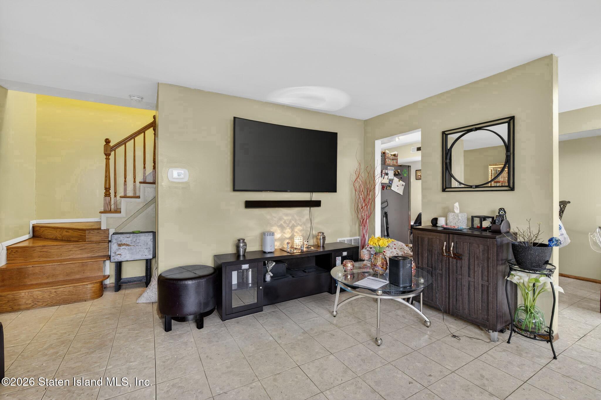 82 Wolkoff Lane A Image 3