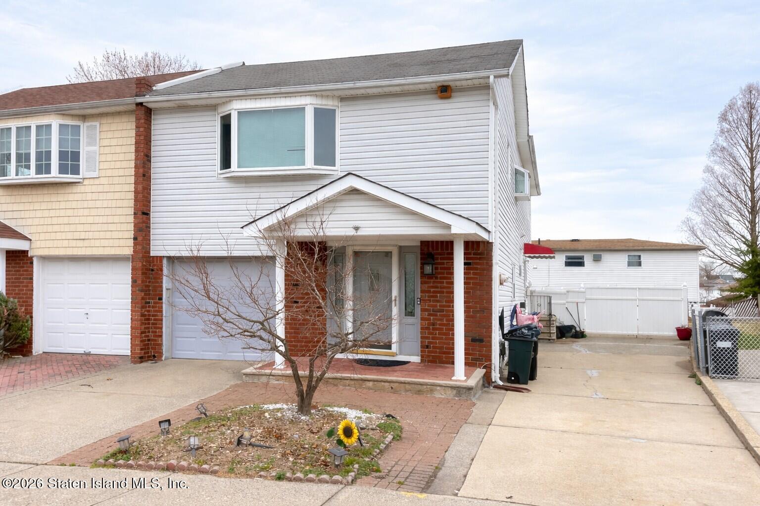 17 Alexander Avenue Image 1