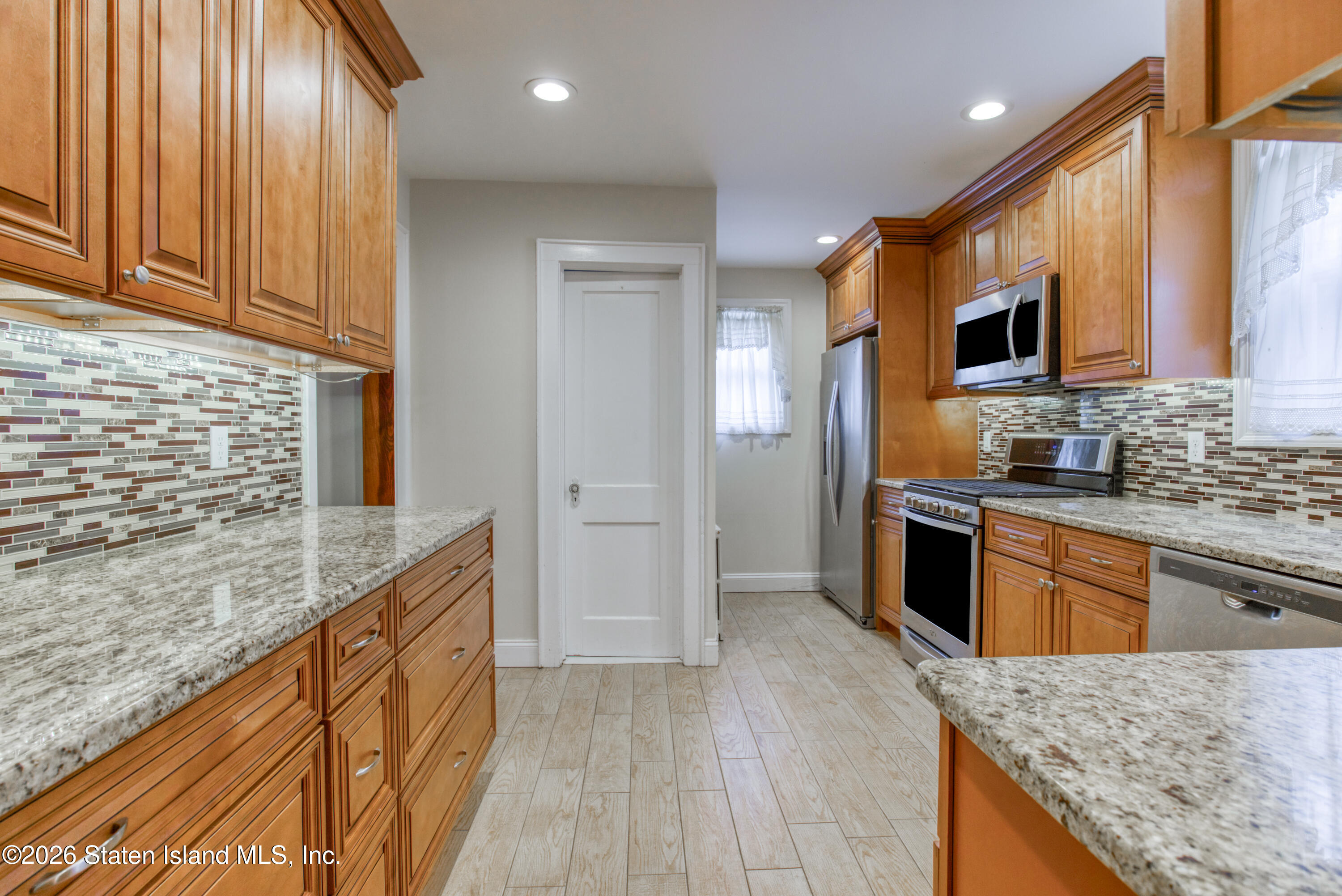 261 Harvest Avenue, Staten Island, NY, 10310 image 13