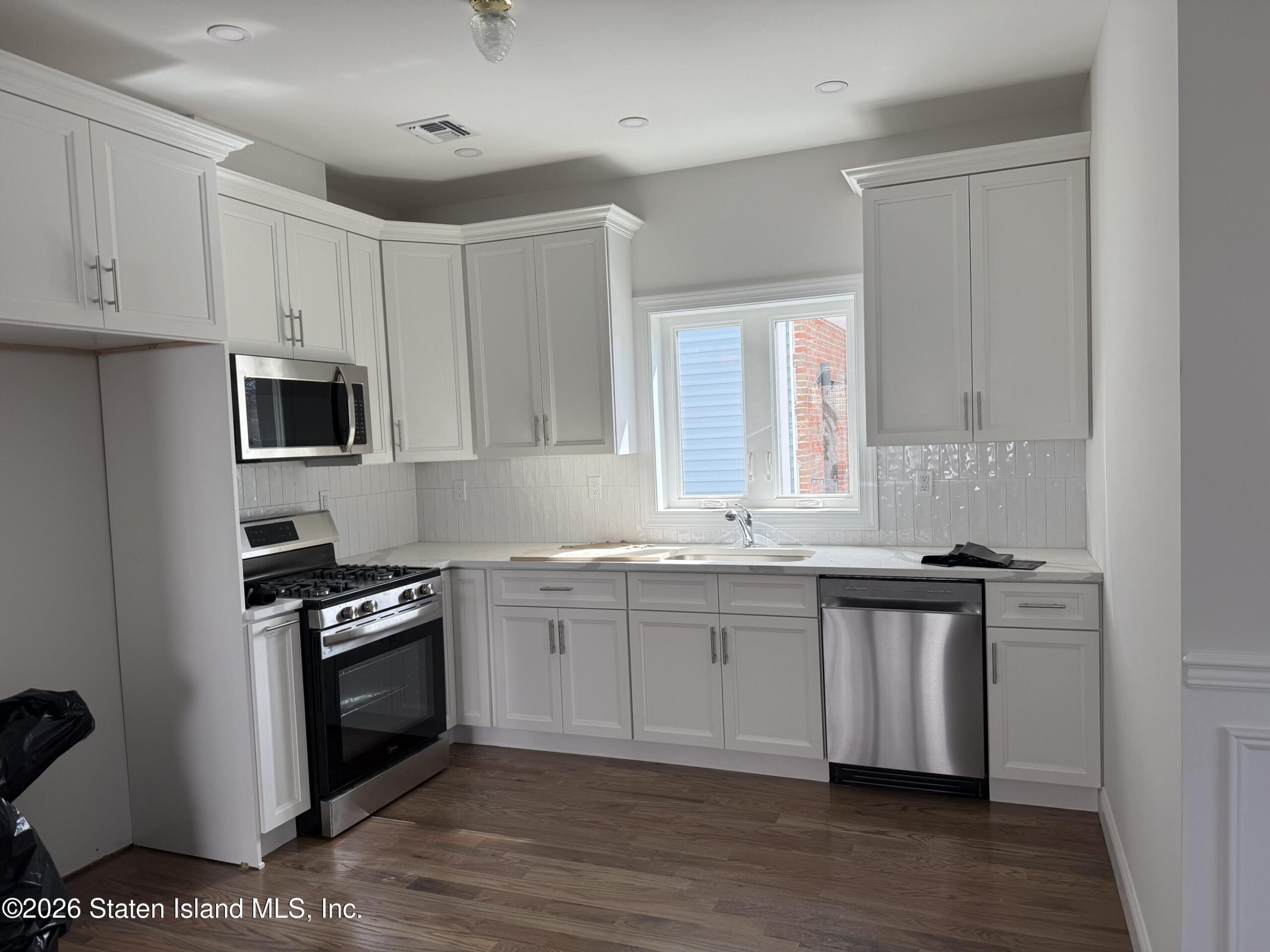 301 Sharrott Avenue, Staten Island, NY, 10309 image 6