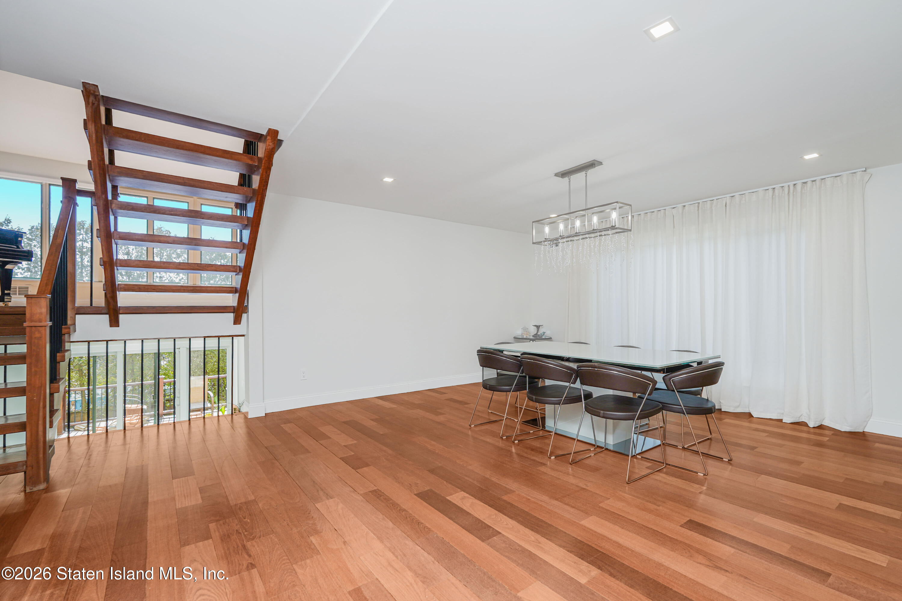 42 Radcliff Road, Staten Island, NY, 10305 image 9