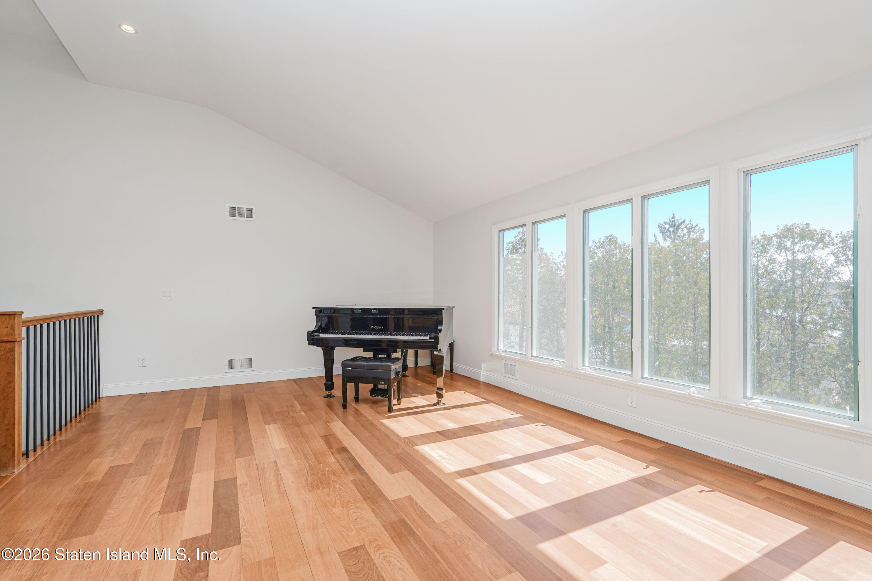 42 Radcliff Road, Staten Island, NY, 10305 image 13