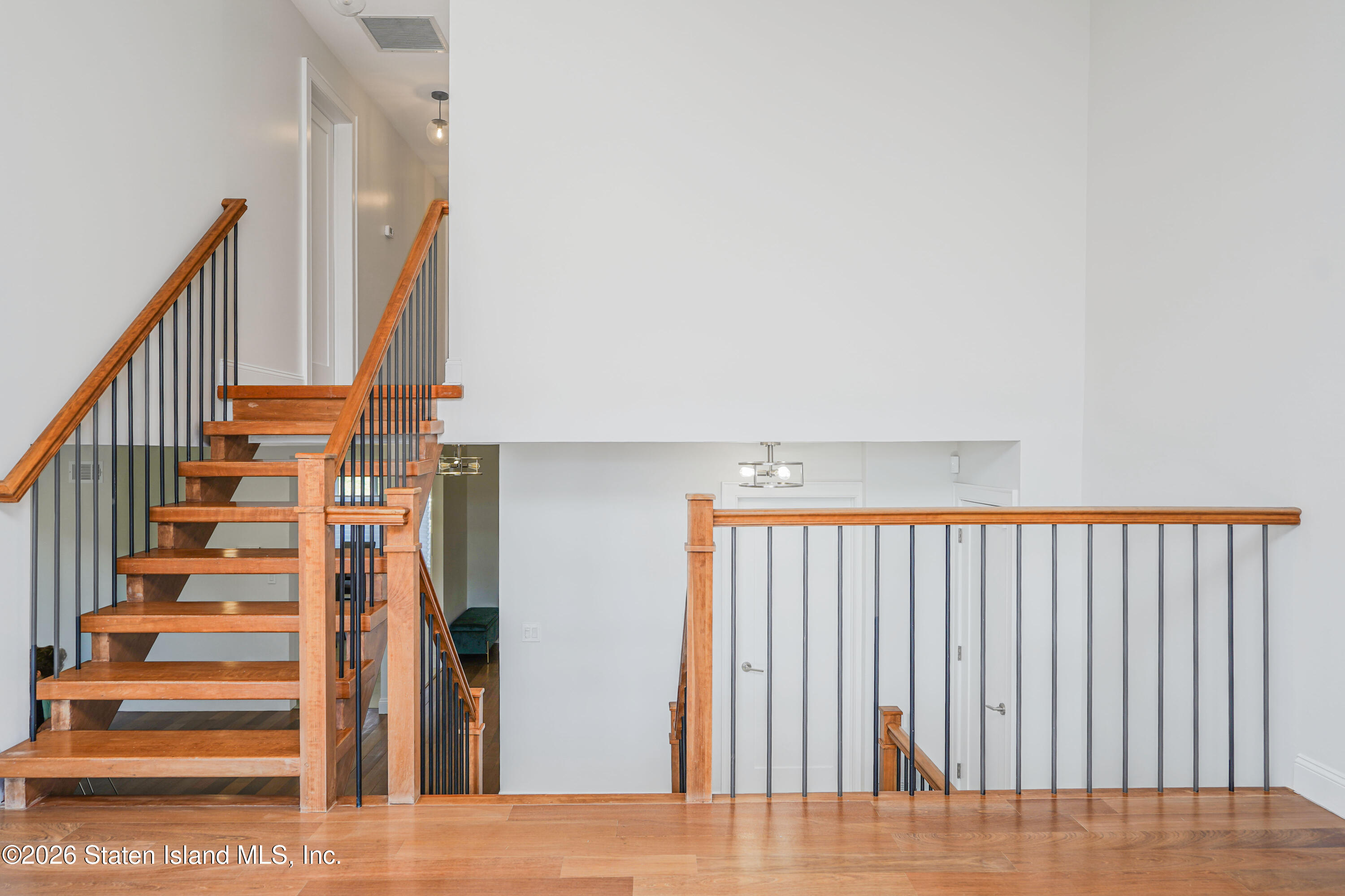42 Radcliff Road, Staten Island, NY, 10305 image 16