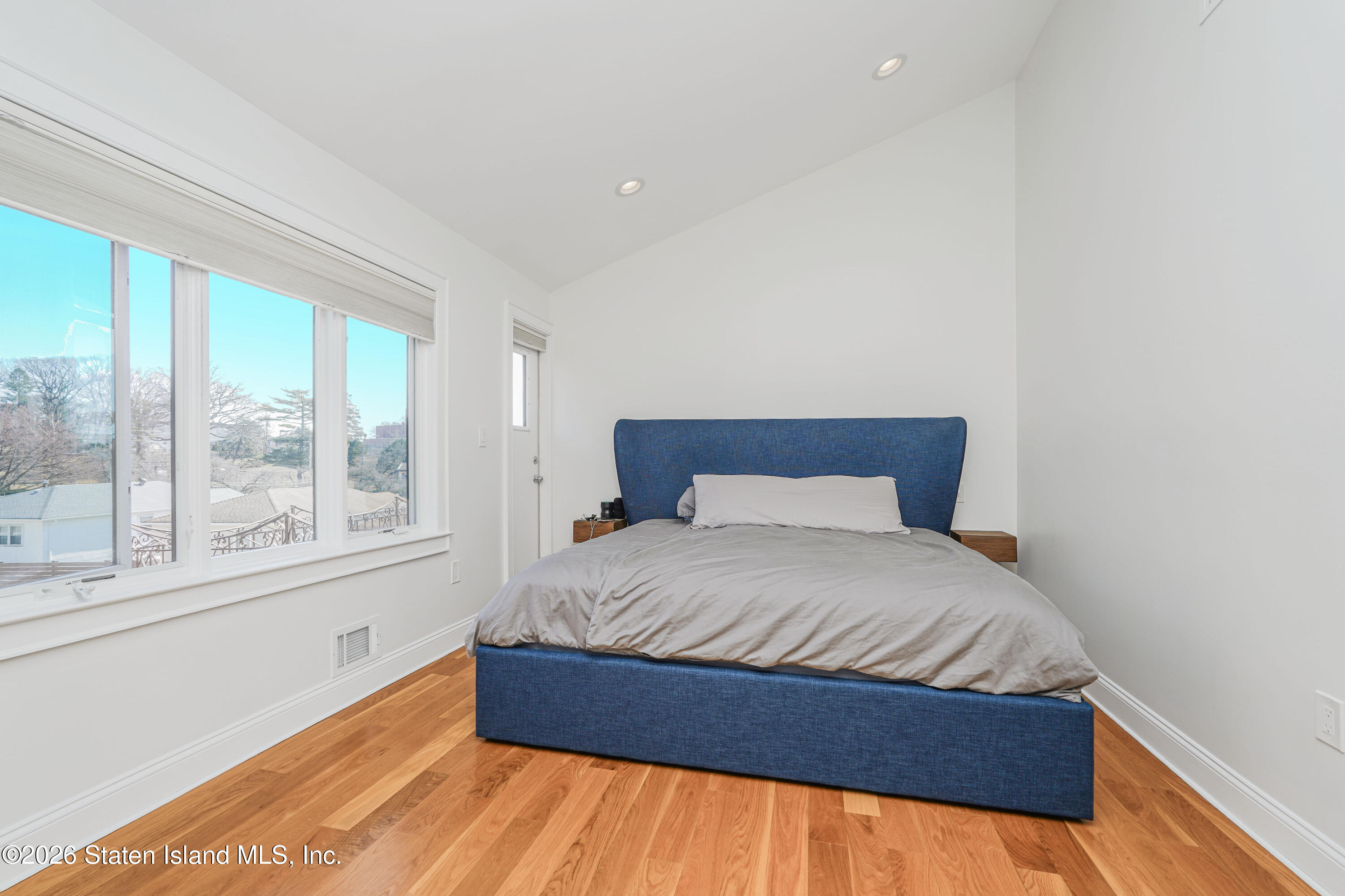 42 Radcliff Road, Staten Island, NY, 10305 image 17