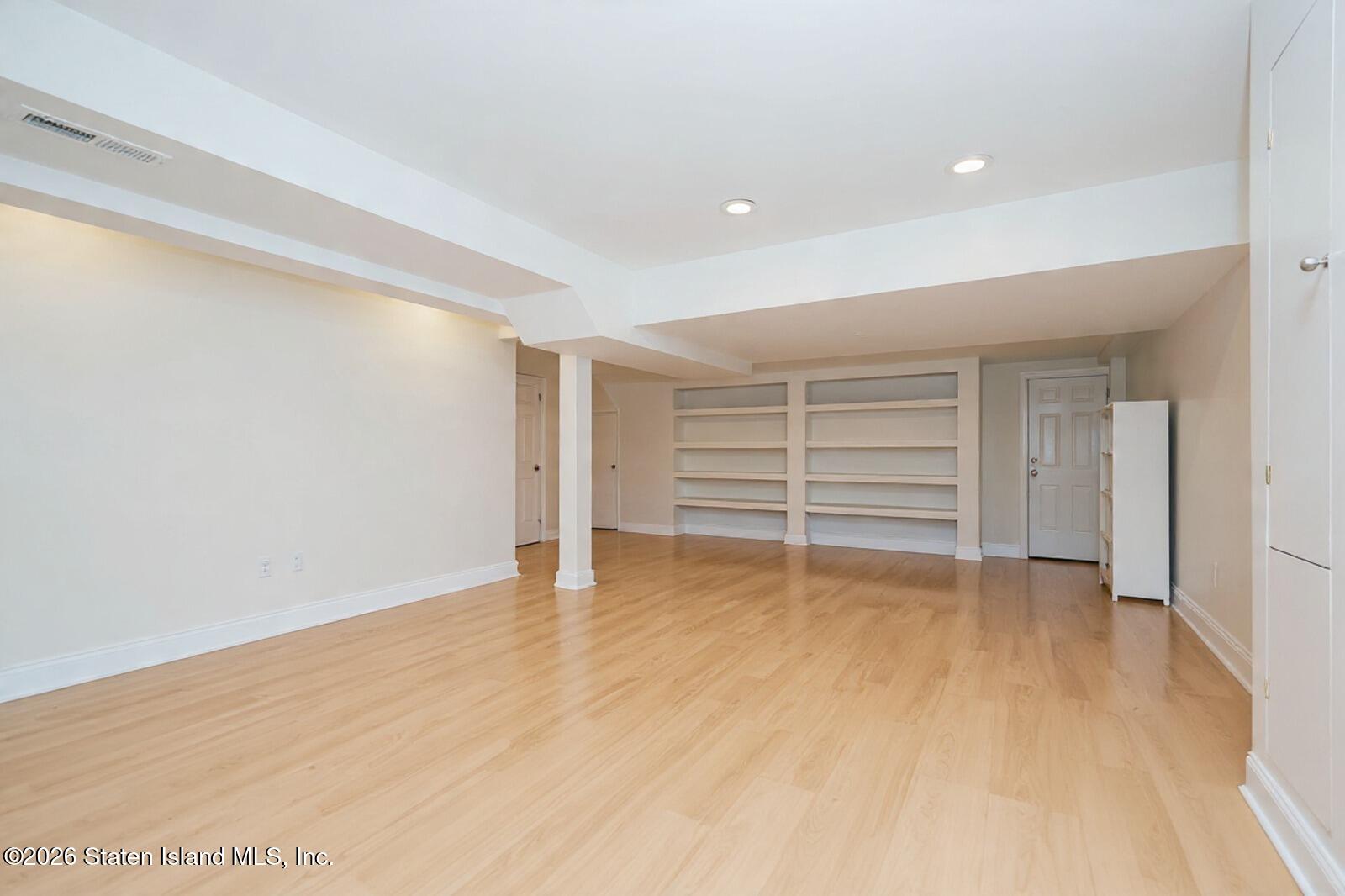42 Radcliff Road, Staten Island, NY, 10305 image 31