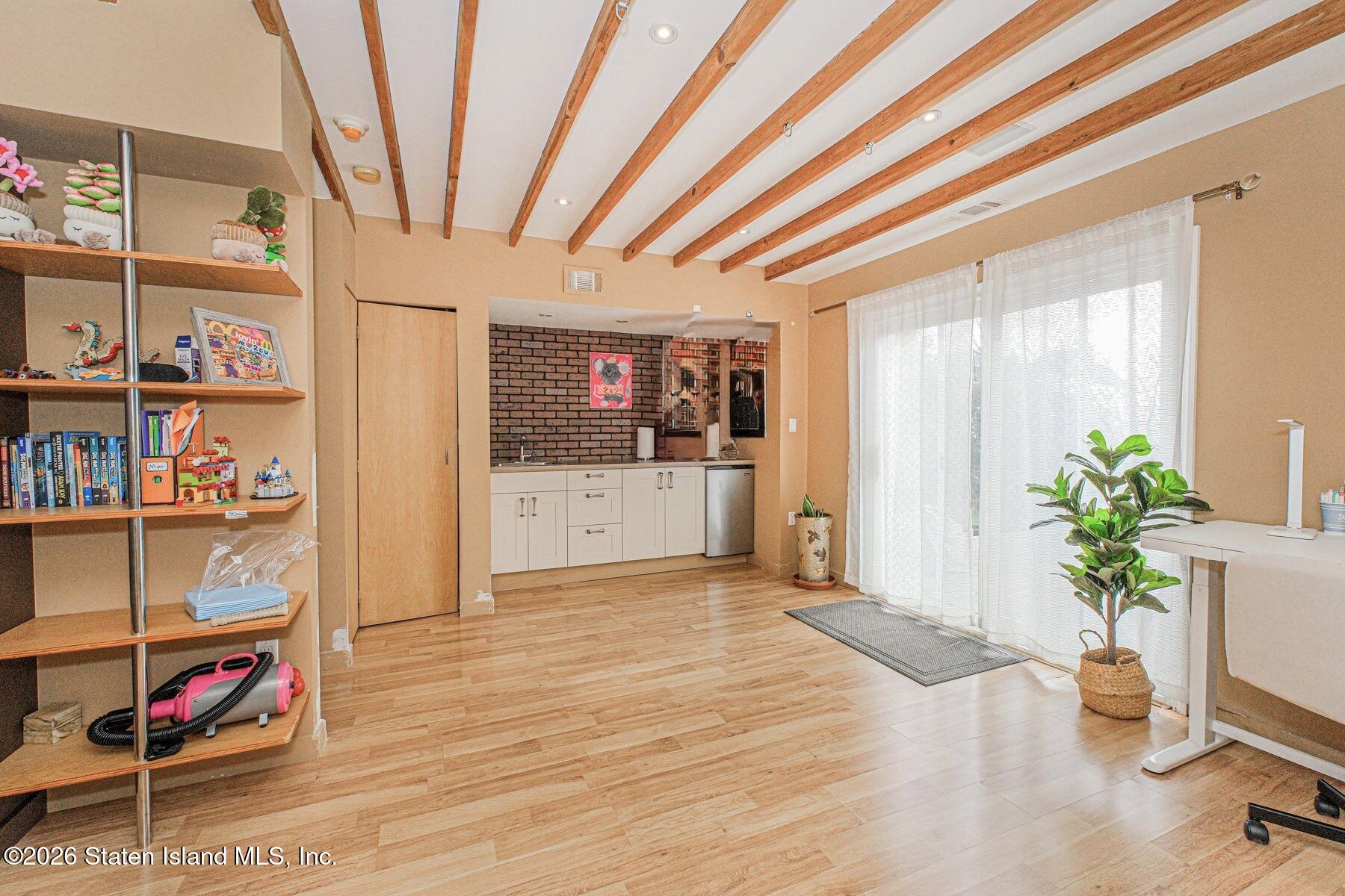 17 Yacht Club Cove Street 17 Image 3