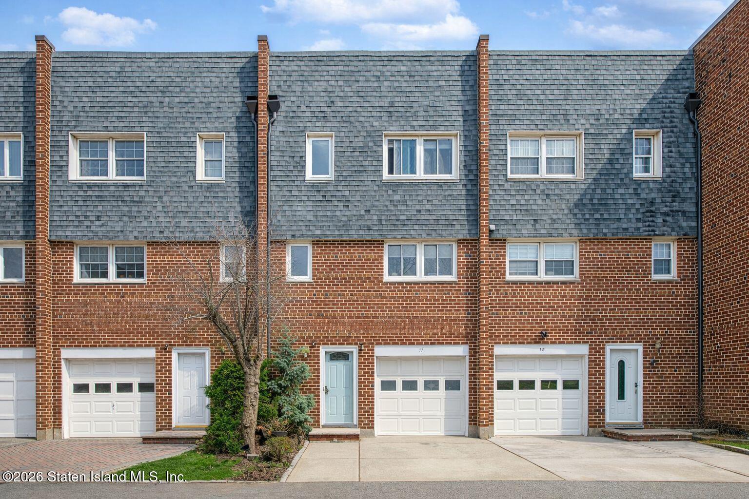 17 Yacht Club Cove Street 17 Image 1