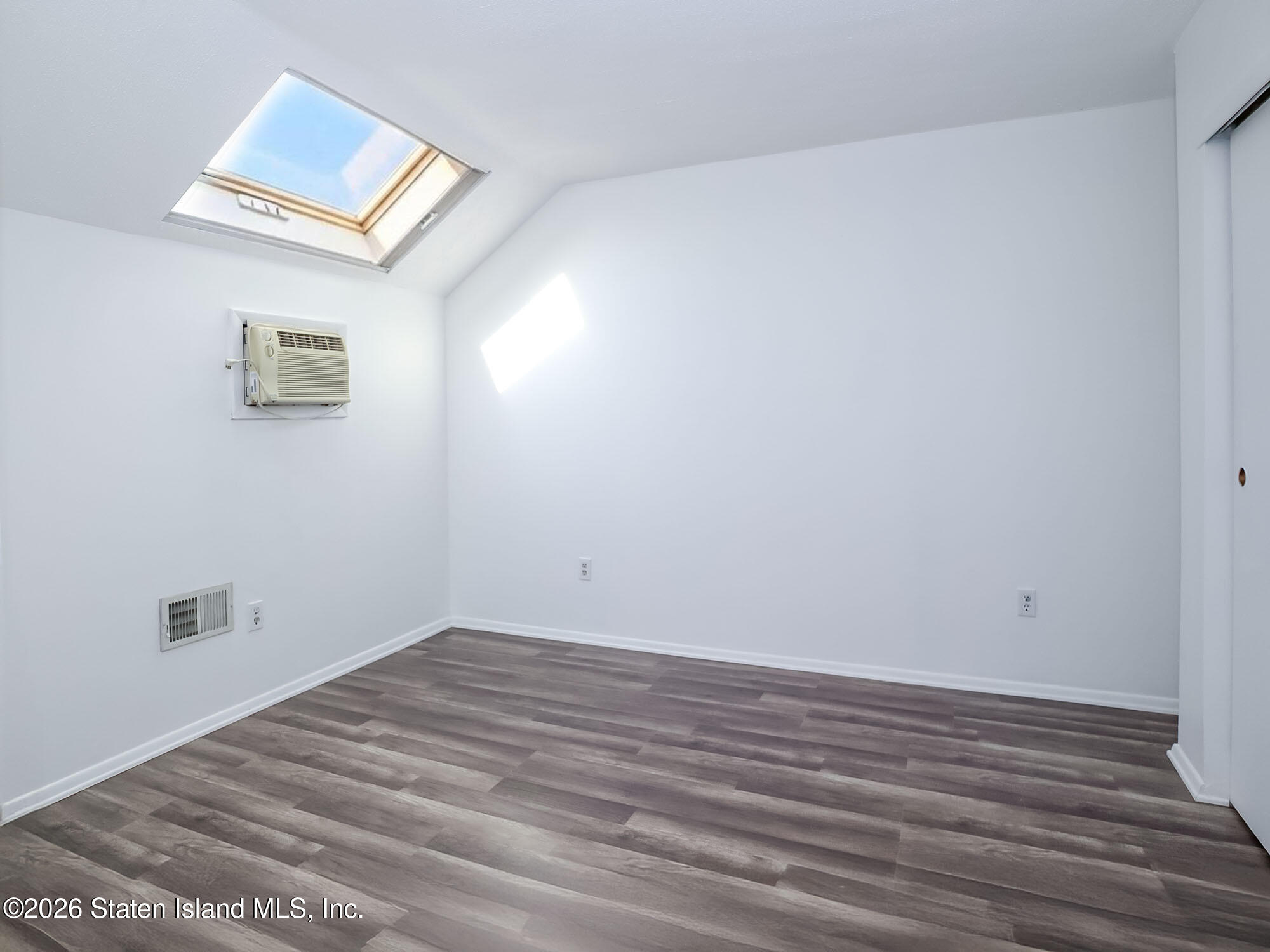 115 Hampton Green, Staten Island, NY, 10312 image 22