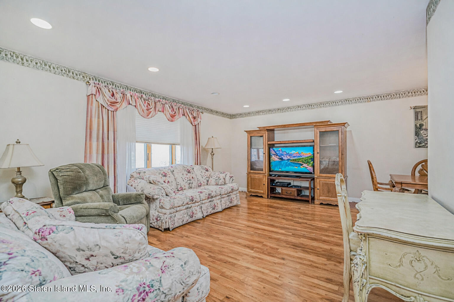 526 Leverett Avenue Image 5