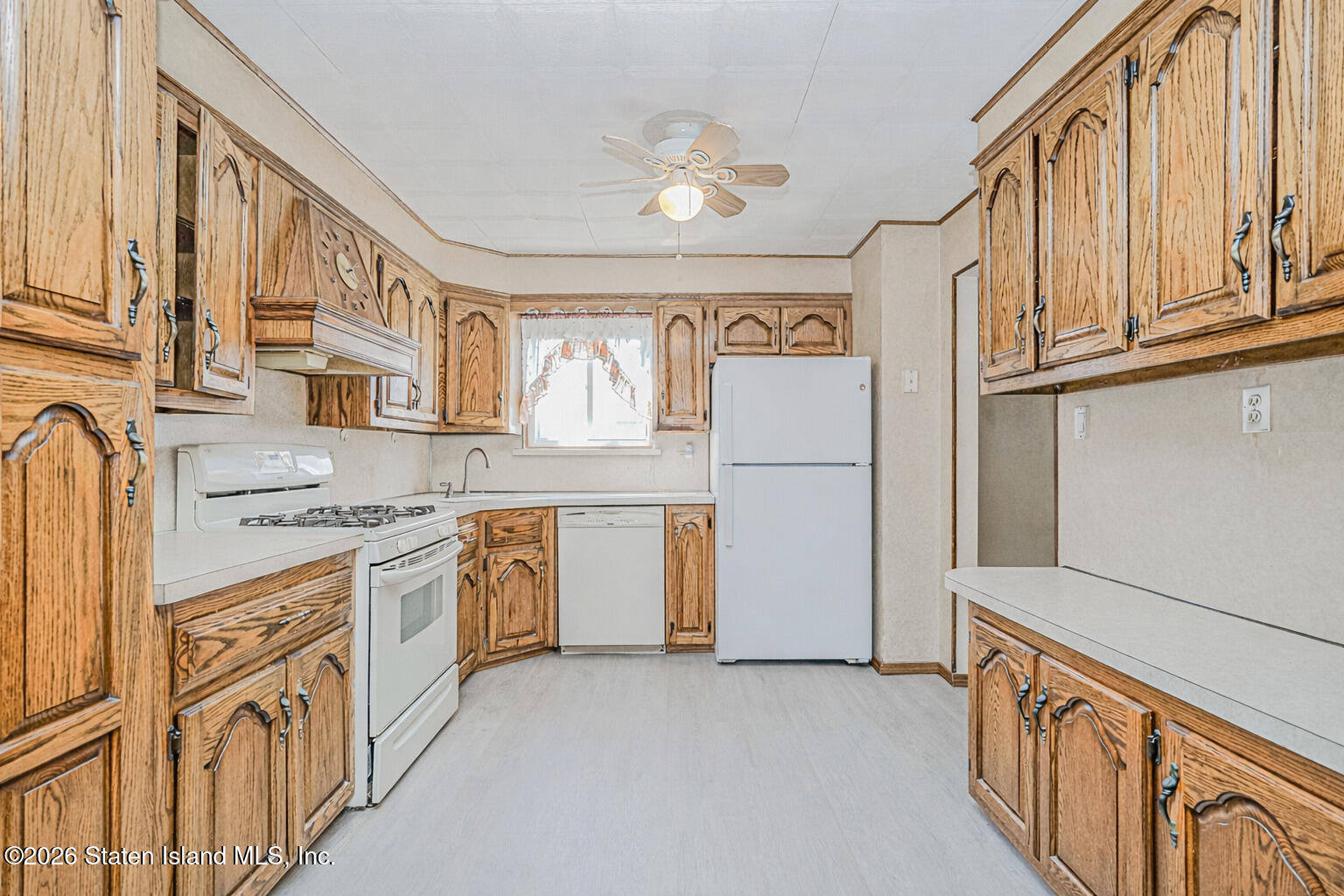 526 Leverett Avenue, Staten Island, NY, 10308 image 8